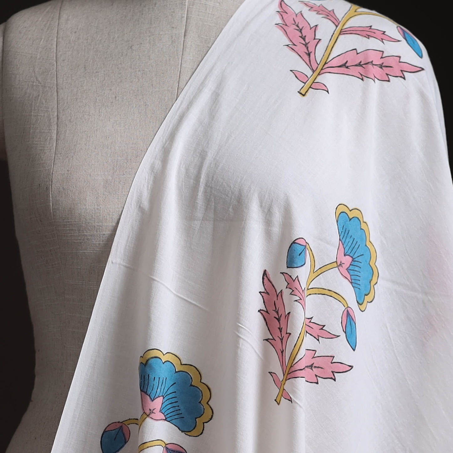 Sanganeri Hand Block Mughal Print Cotton Fabric 09