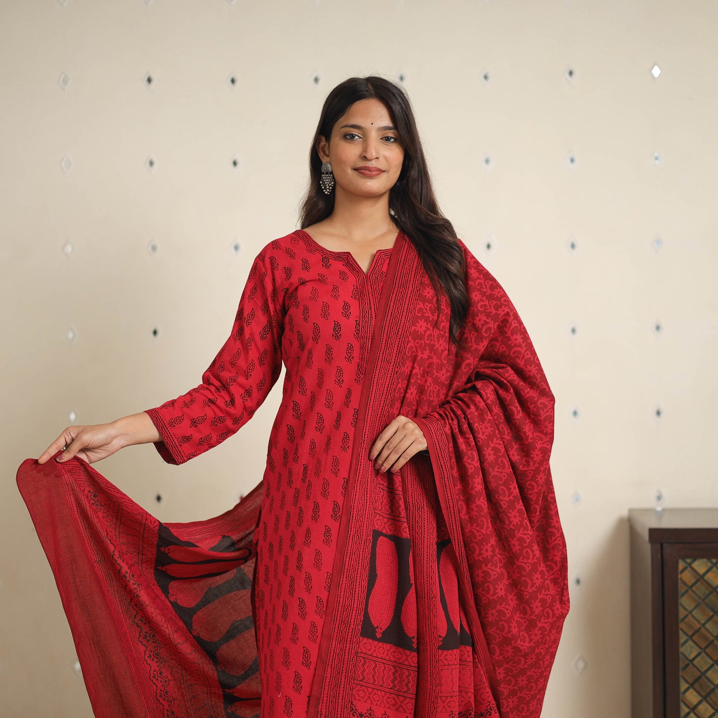 Red - bagh cotton suit set (set of 3) 02 - handcrafted