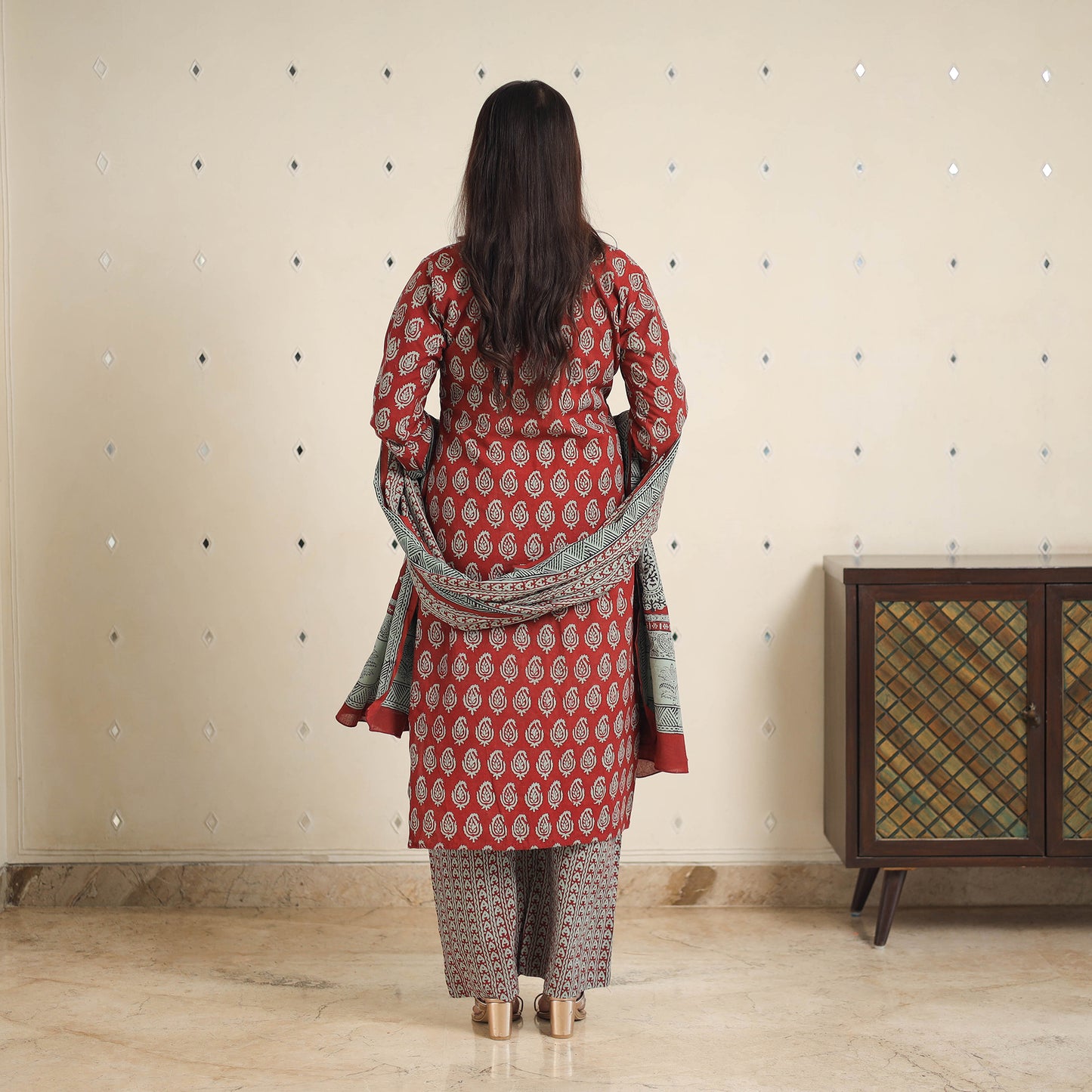 Red - bagh cotton suit set (set of 3) 07 - handcrafted