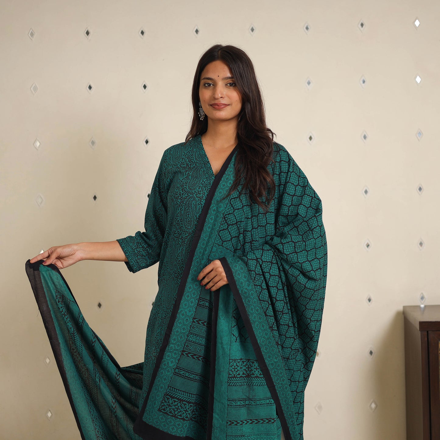 Green - bagh cotton suit set (set of 2) 06 - handcrafted