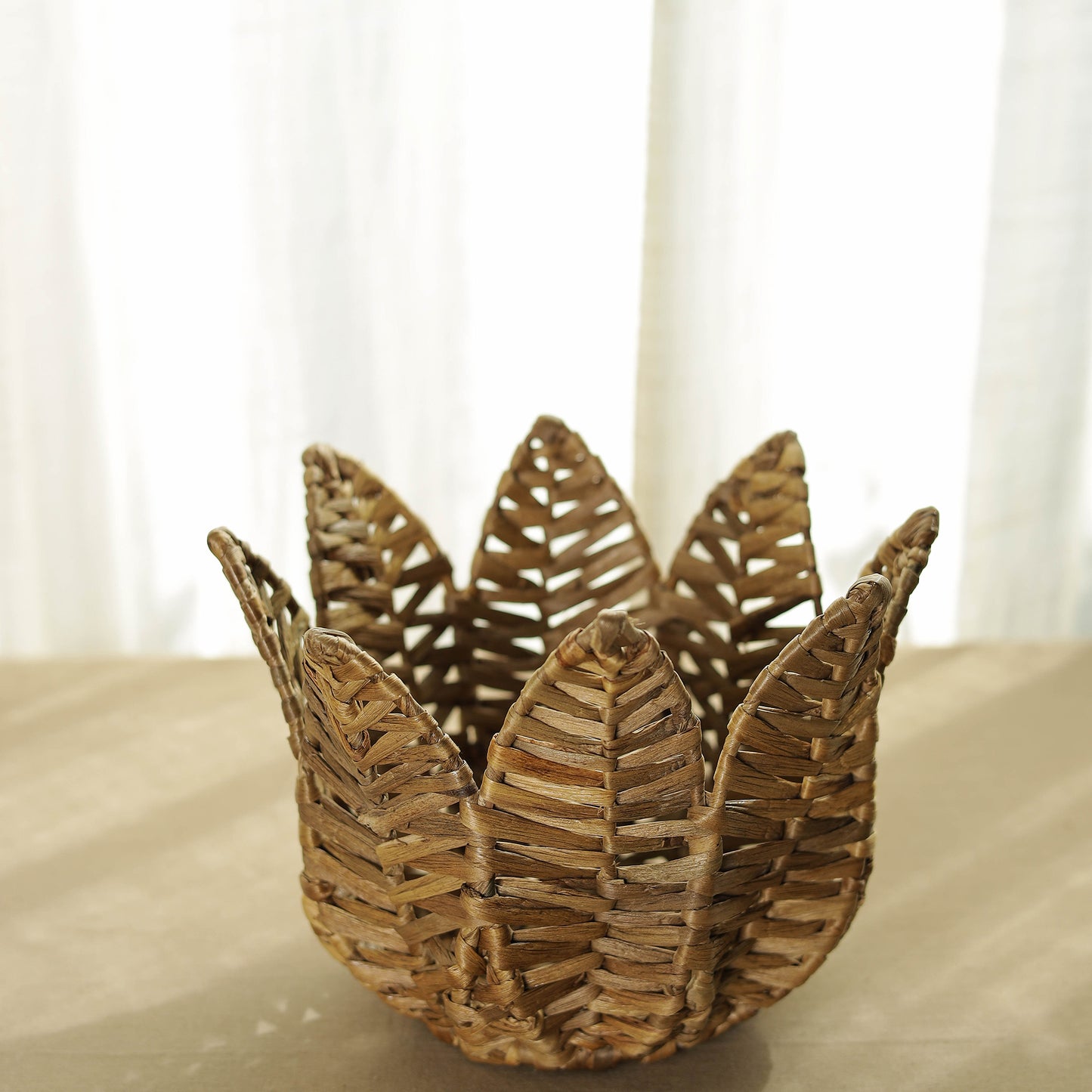 lotus Shape Handmade Water Hyacinth Basket 01