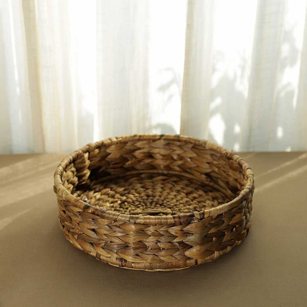 Eco-Friendly Water Hyacinth Round Tray 03