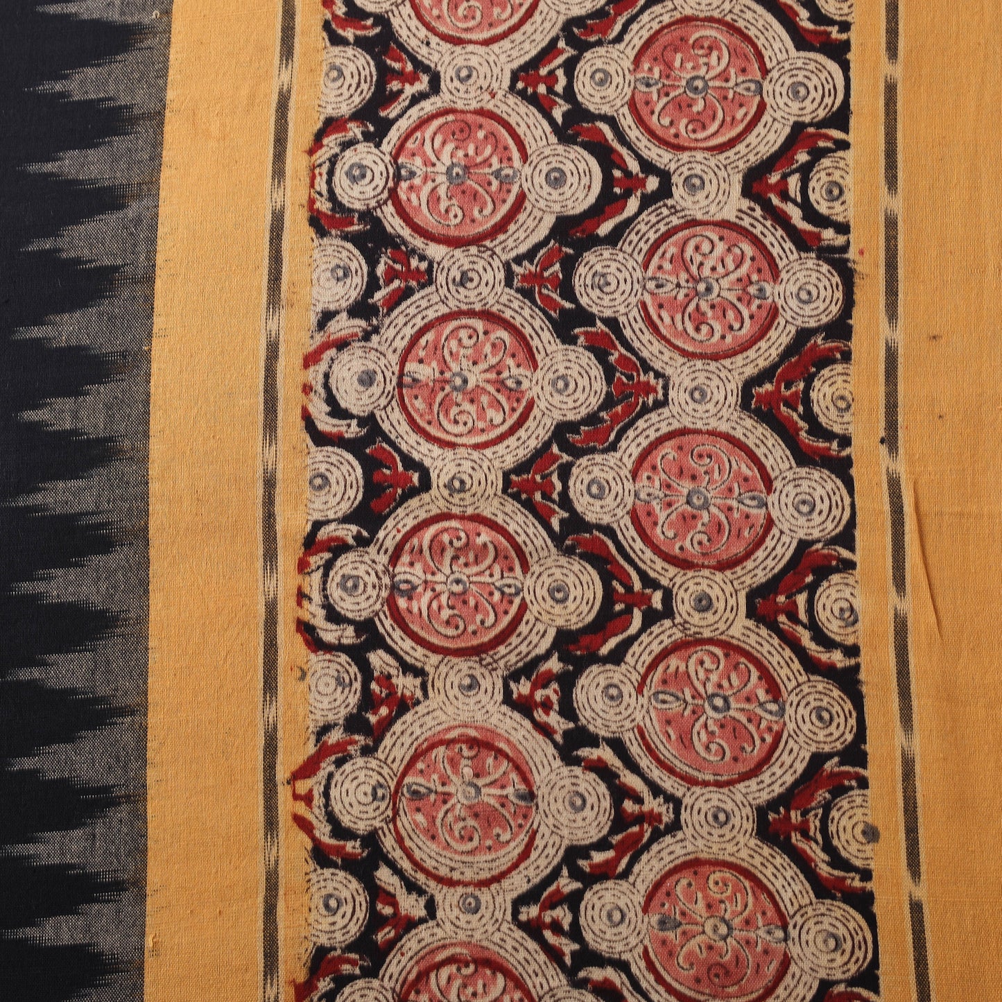 Pochampally Ikat Cotton Fabric with Kalamkari Border 04