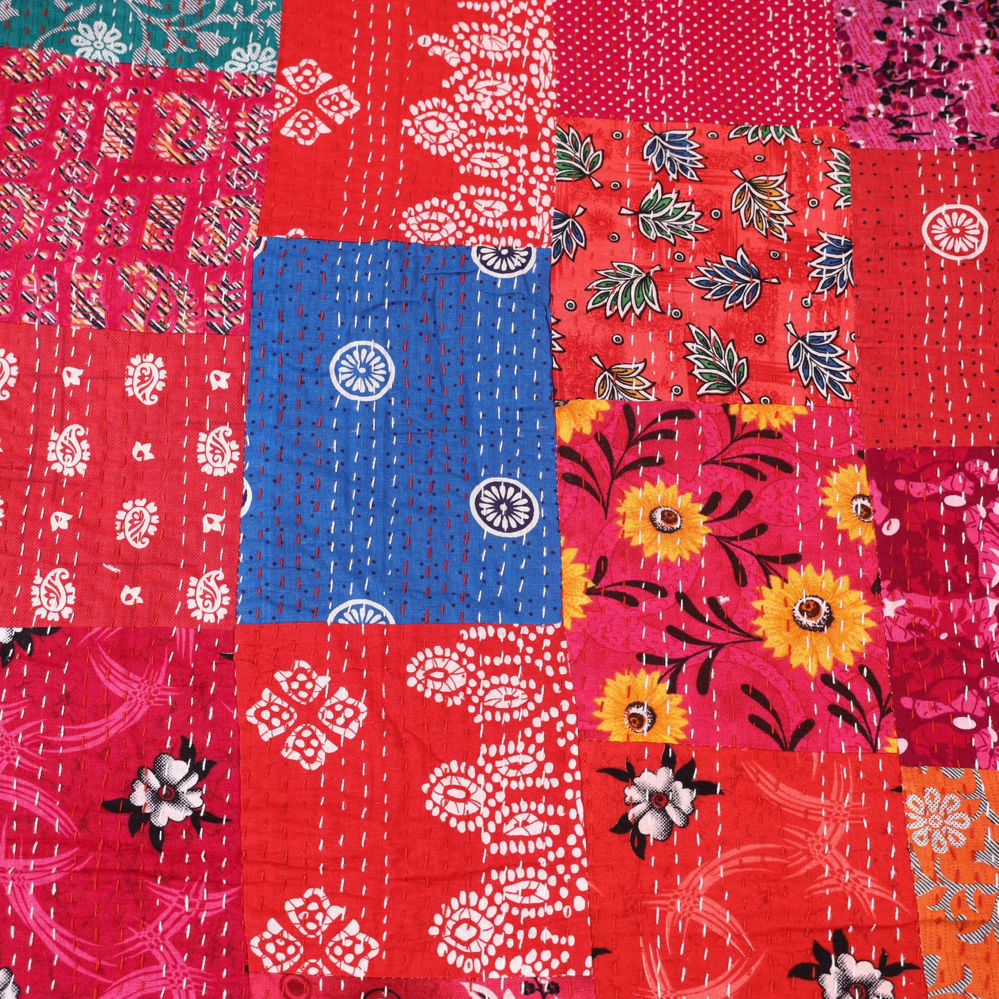 Red - Khambadiya Tagai Patchwork Quilt / Gudri / Blanket 05