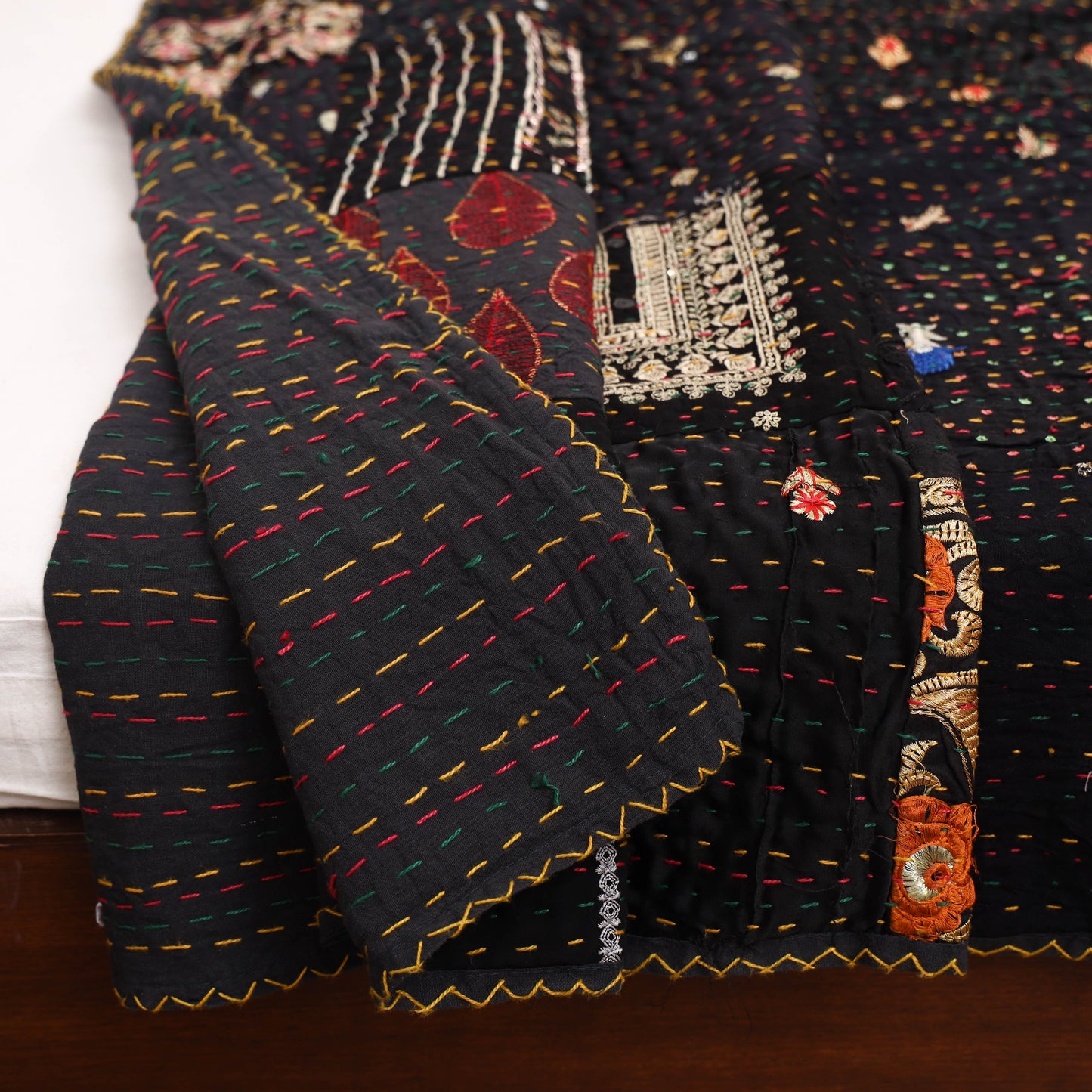 Black - Khambadiya Tagai Patchwork Quilt / Gudri / Blanket 15