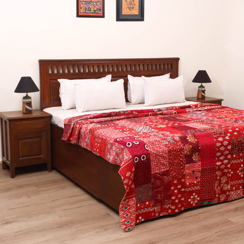Red - Khambadiya Tagai Patchwork Quilt / Gudri / Blanket 25