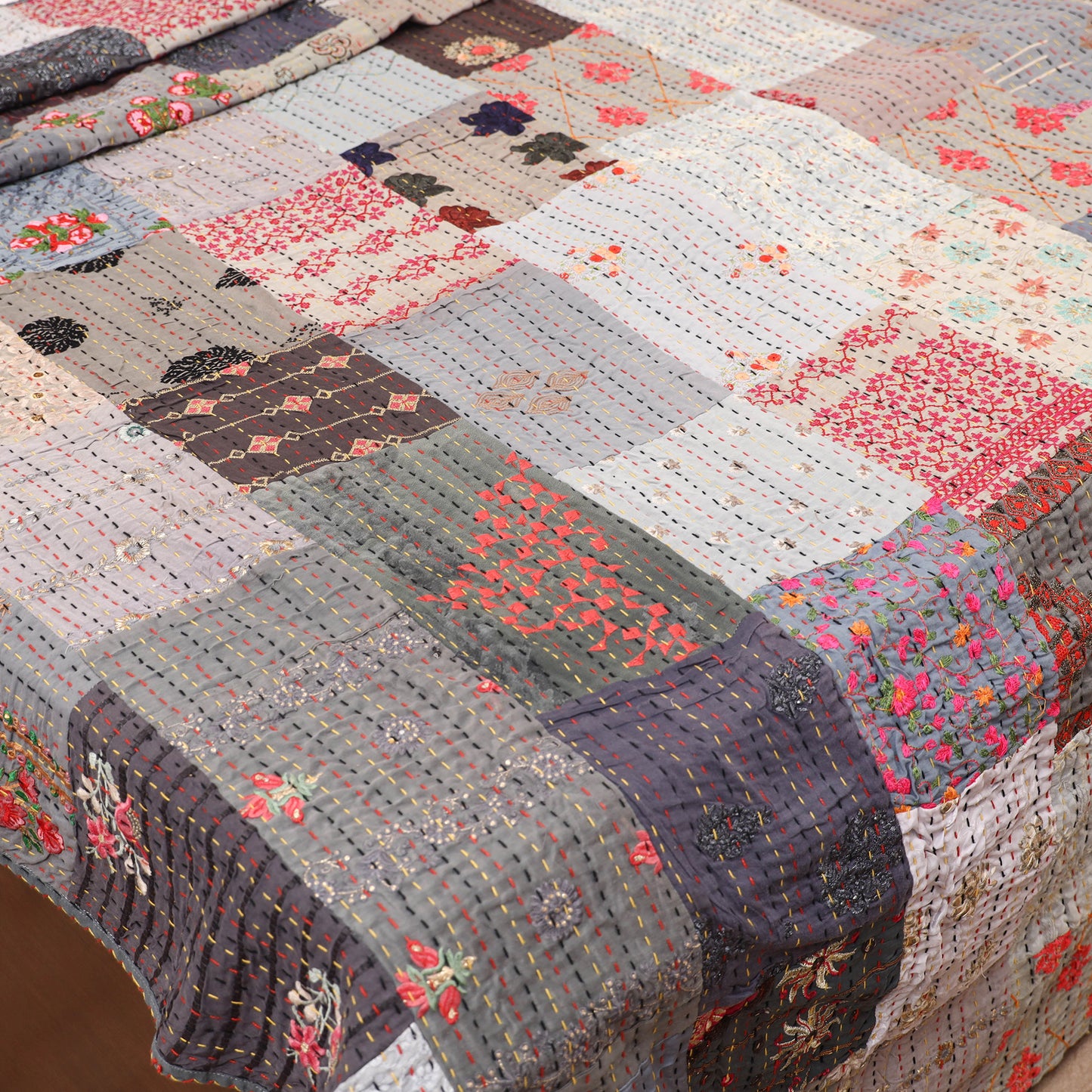 Grey - Khambadiya Tagai Patchwork Quilt / Gudri / Blanket 26