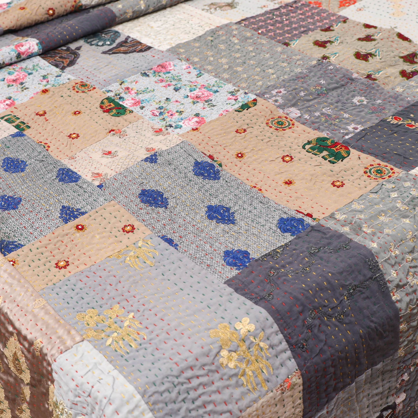 Grey - Khambadiya Tagai Patchwork Quilt / Gudri / Blanket 30