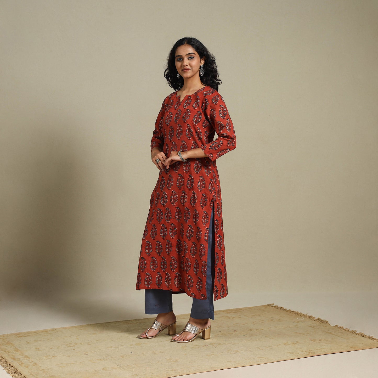 Block Print Natural Dyed Cotton Straight Ajrakh Kurta 09