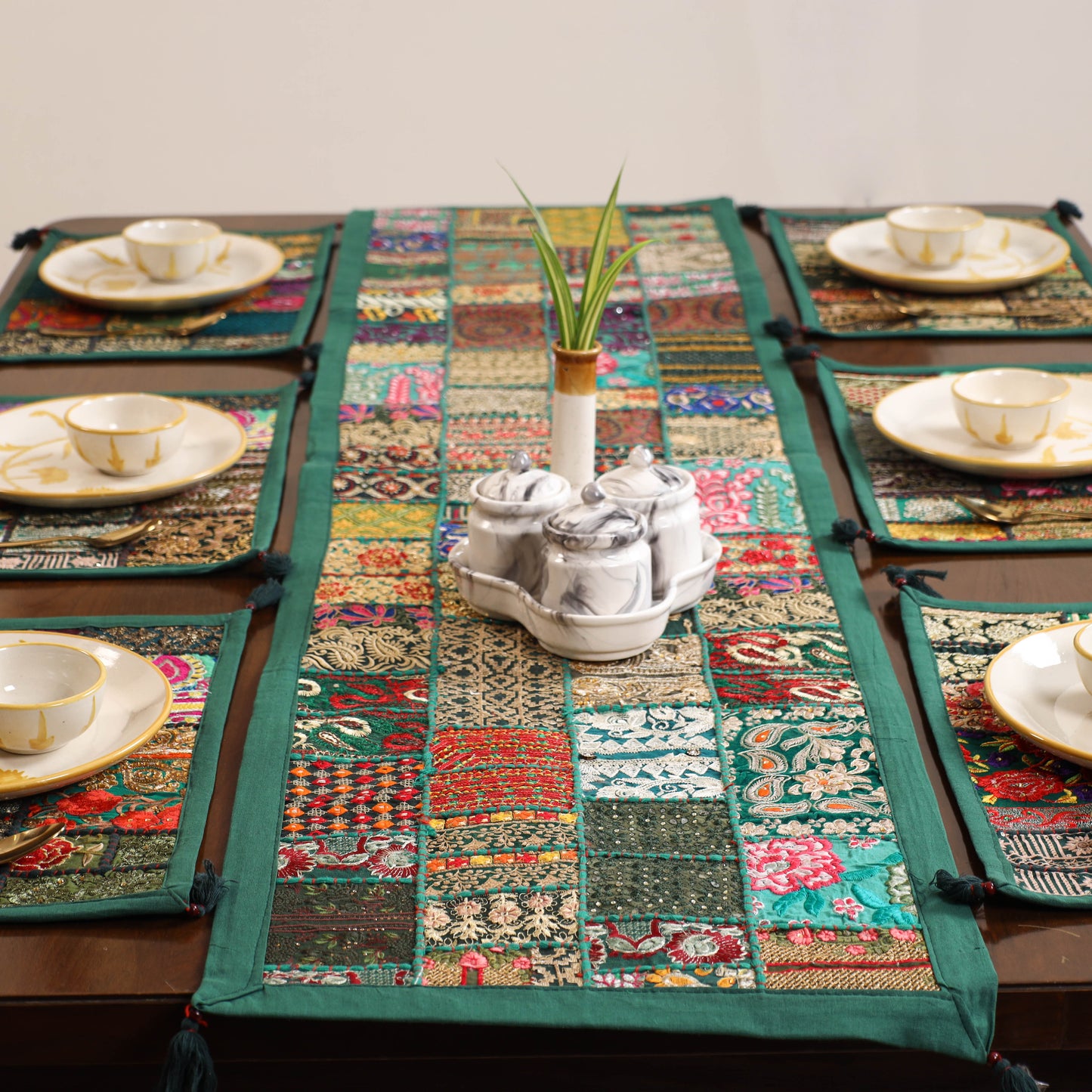 Khambadiya Patchwork Table Runner Set (Set of 7) 06