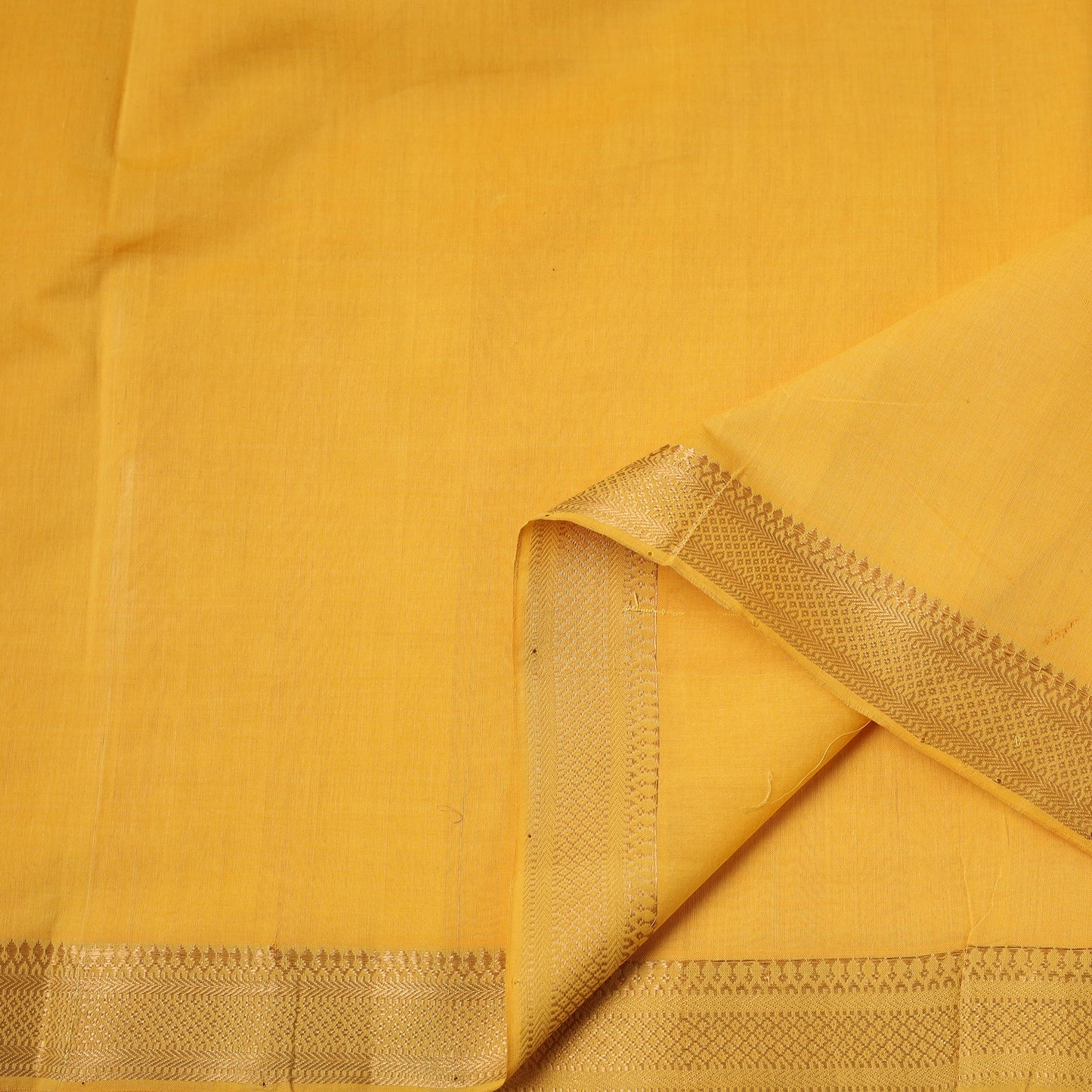 Handloom Mangalagiri Cotton Fabric with Nizam Zari Border 02