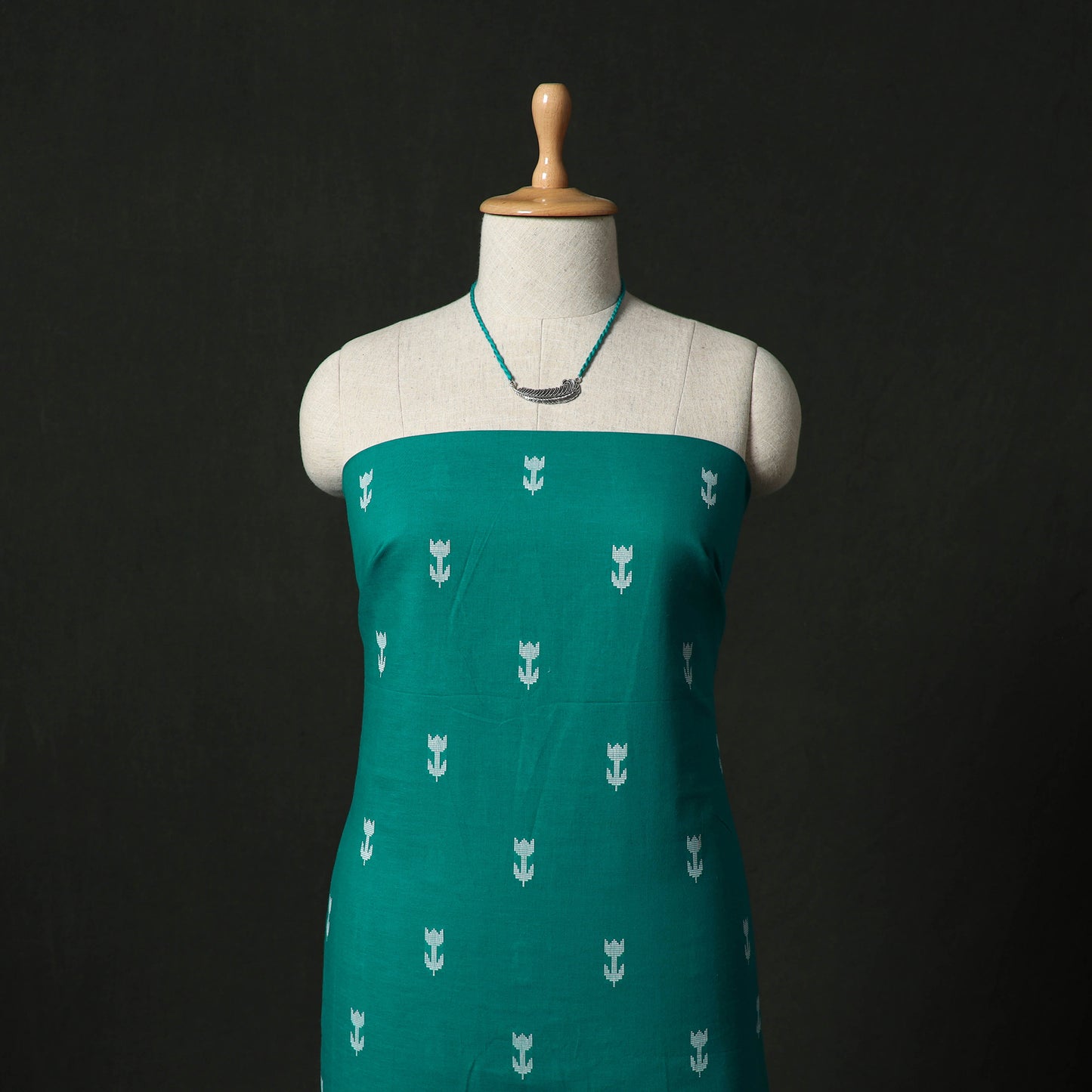 Jacquard Woven 2pc Cotton Unstitched Dress Material Kurta Set with Jewellery 03