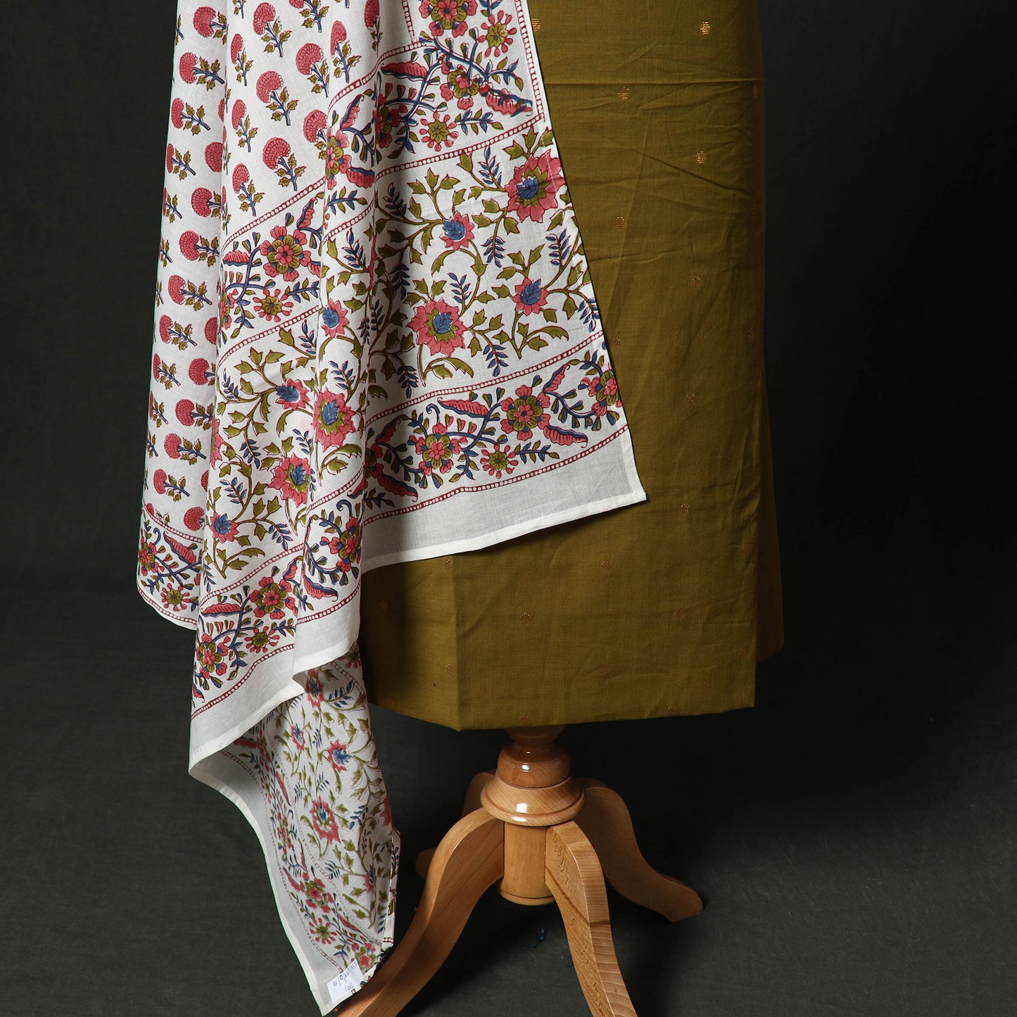 Jacquard Woven 2pc Cotton Unstitched Dress Material Kurta Set with Jewellery 10
