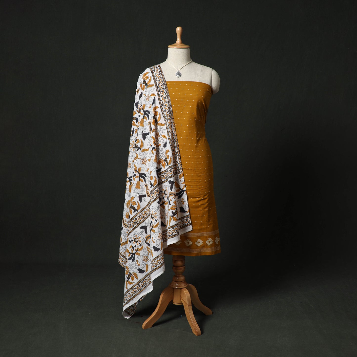 Jacquard Woven 2pc Cotton Unstitched Dress Material Kurta Set with Jewellery 14