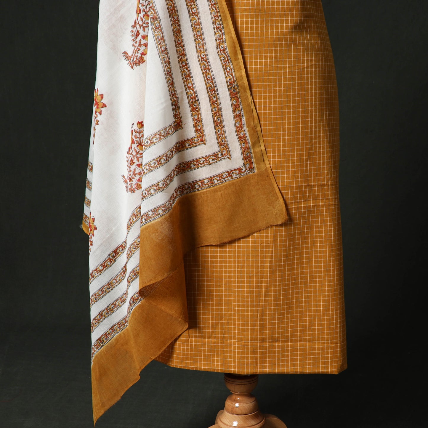 Jacquard Woven 2pc Cotton Unstitched Dress Material Kurta Set with Jewellery 15