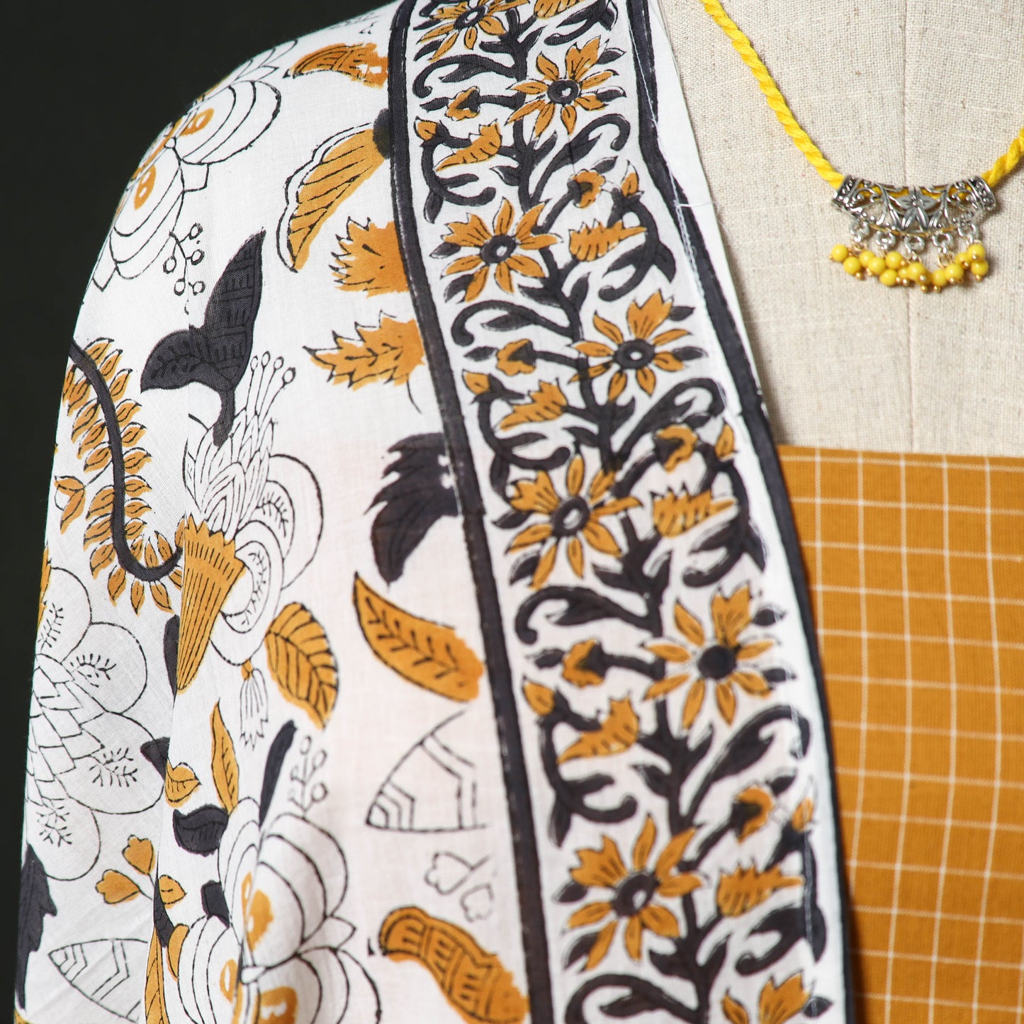 Jacquard Woven 2pc Cotton Unstitched Dress Material Kurta Set with Jewellery 16