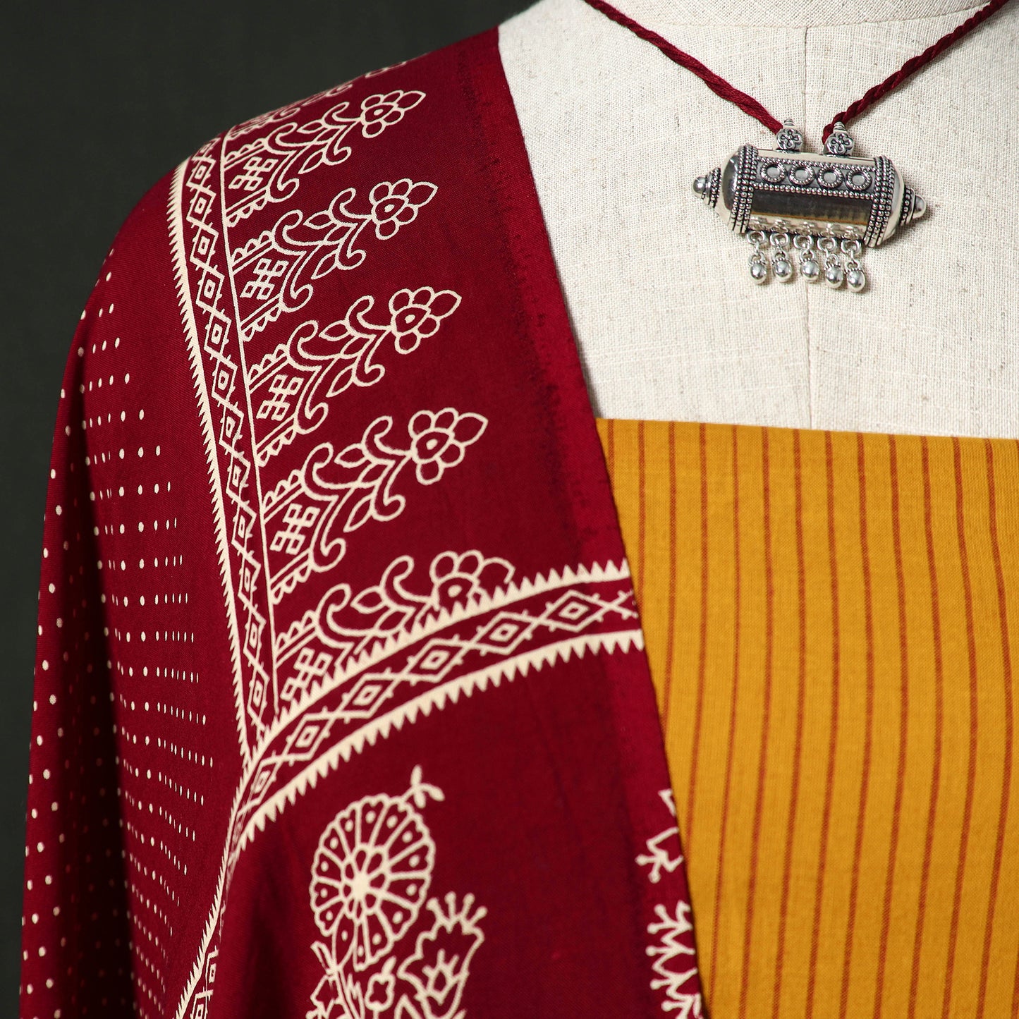 Jacquard Woven Cotton 2pc Unstitched Dress Material Kurta Set with Jewellery 03