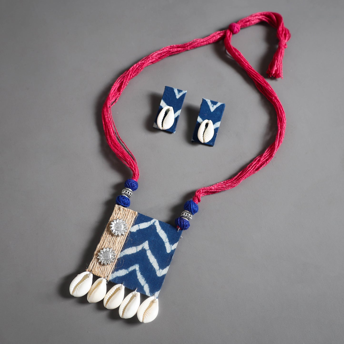 Handmade Shell Jute Fabart Necklace Set 37