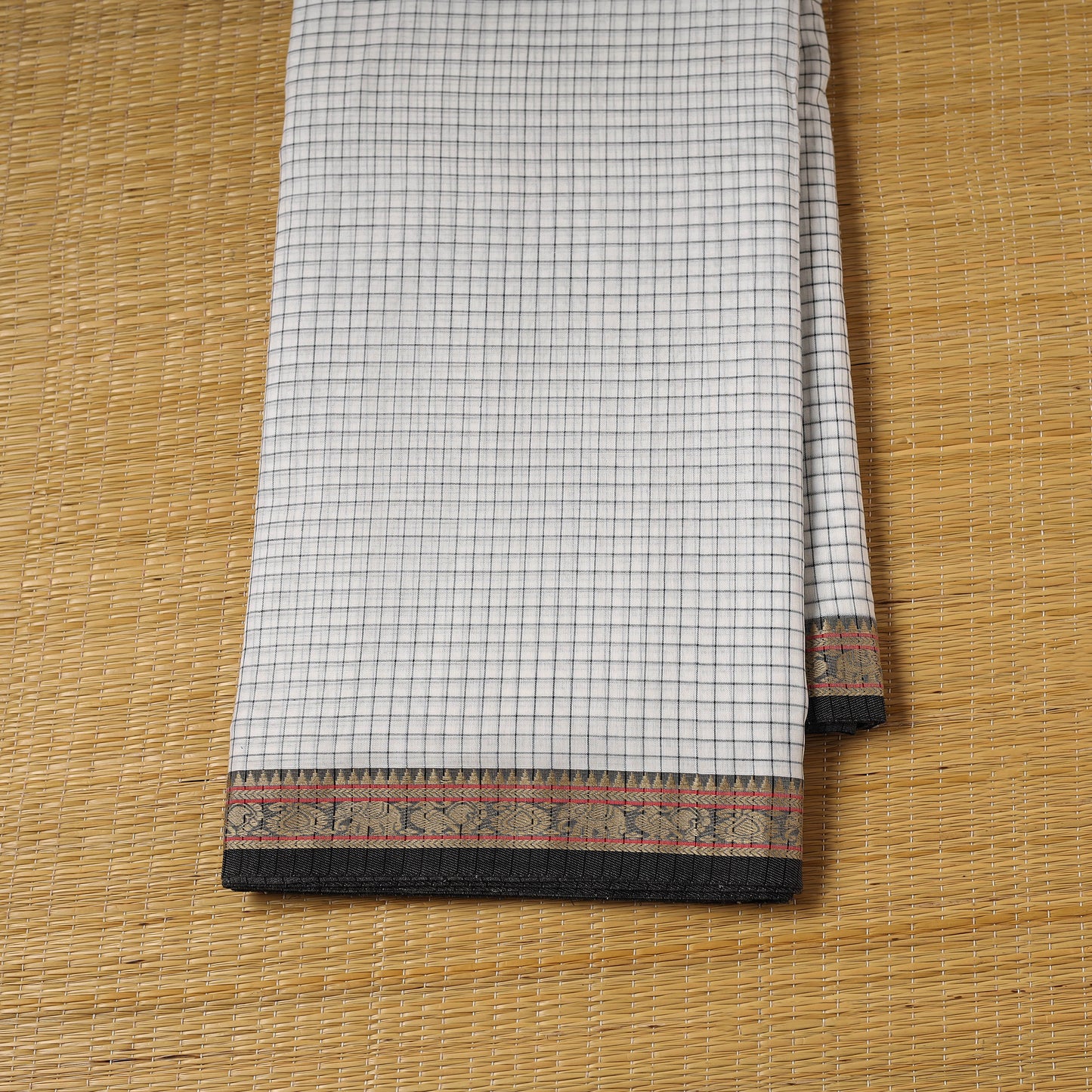 Dharwad Checks Cotton Fabric with Border 06