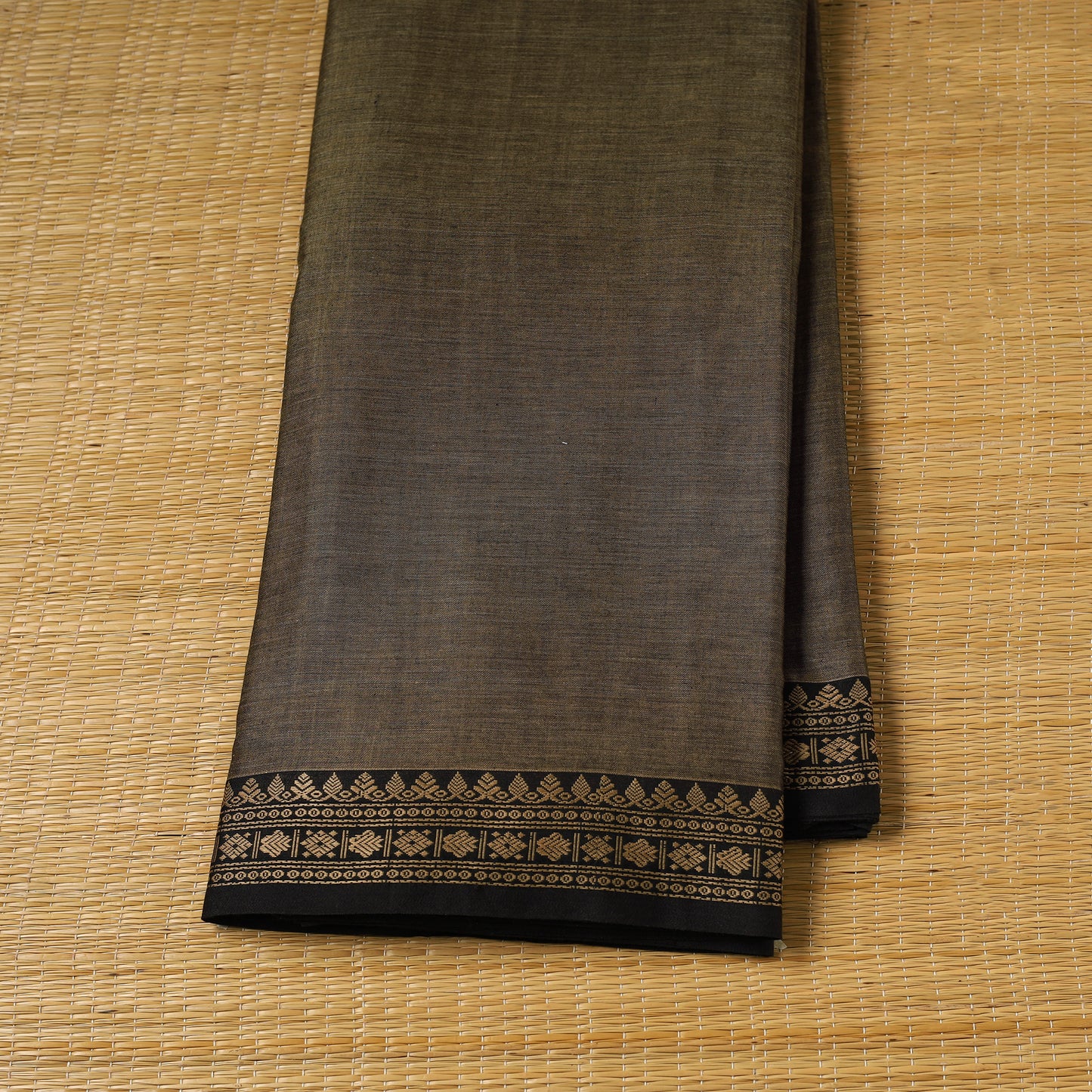 Dharwad Cotton Fabric with Thread Border 27