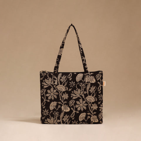 Handcrafted Quilted Handbag 08