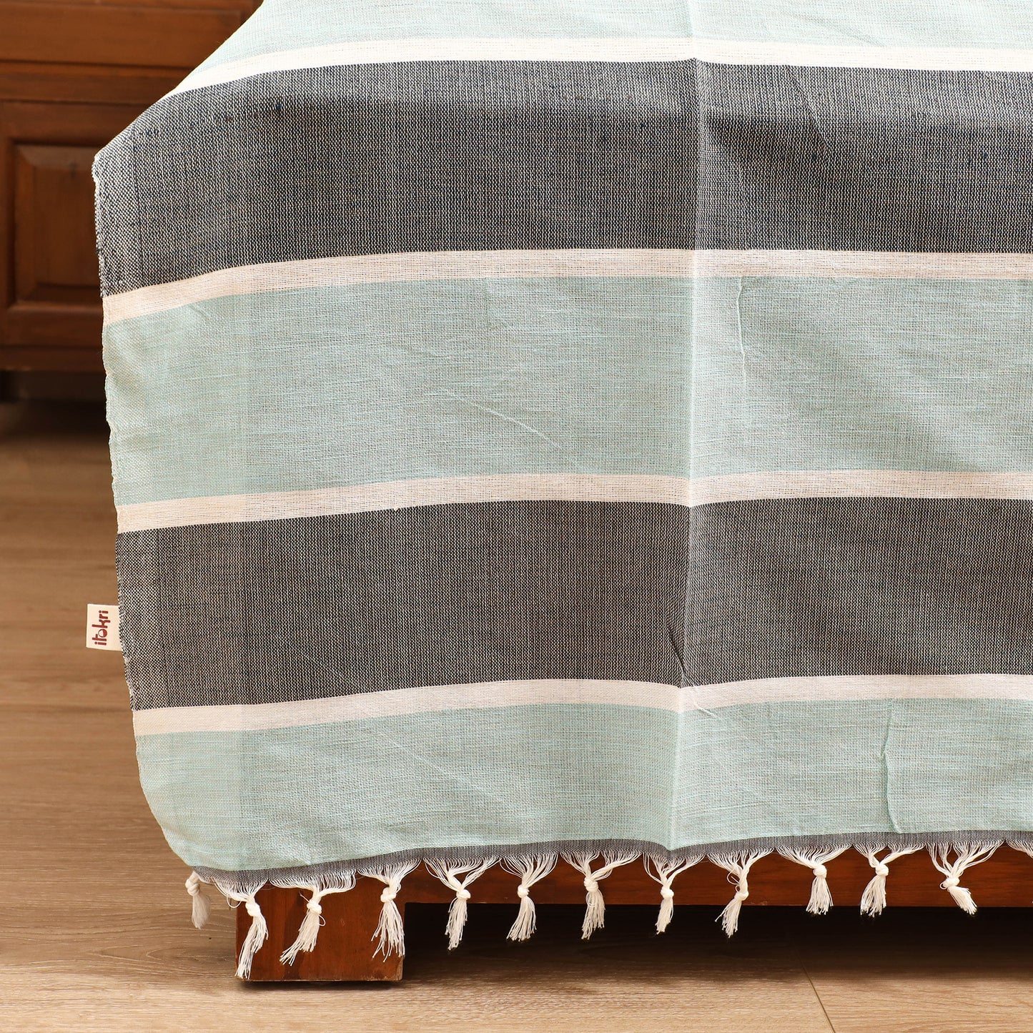 Handloom Cotton Double Bedsheet (108 x 90 in) 04