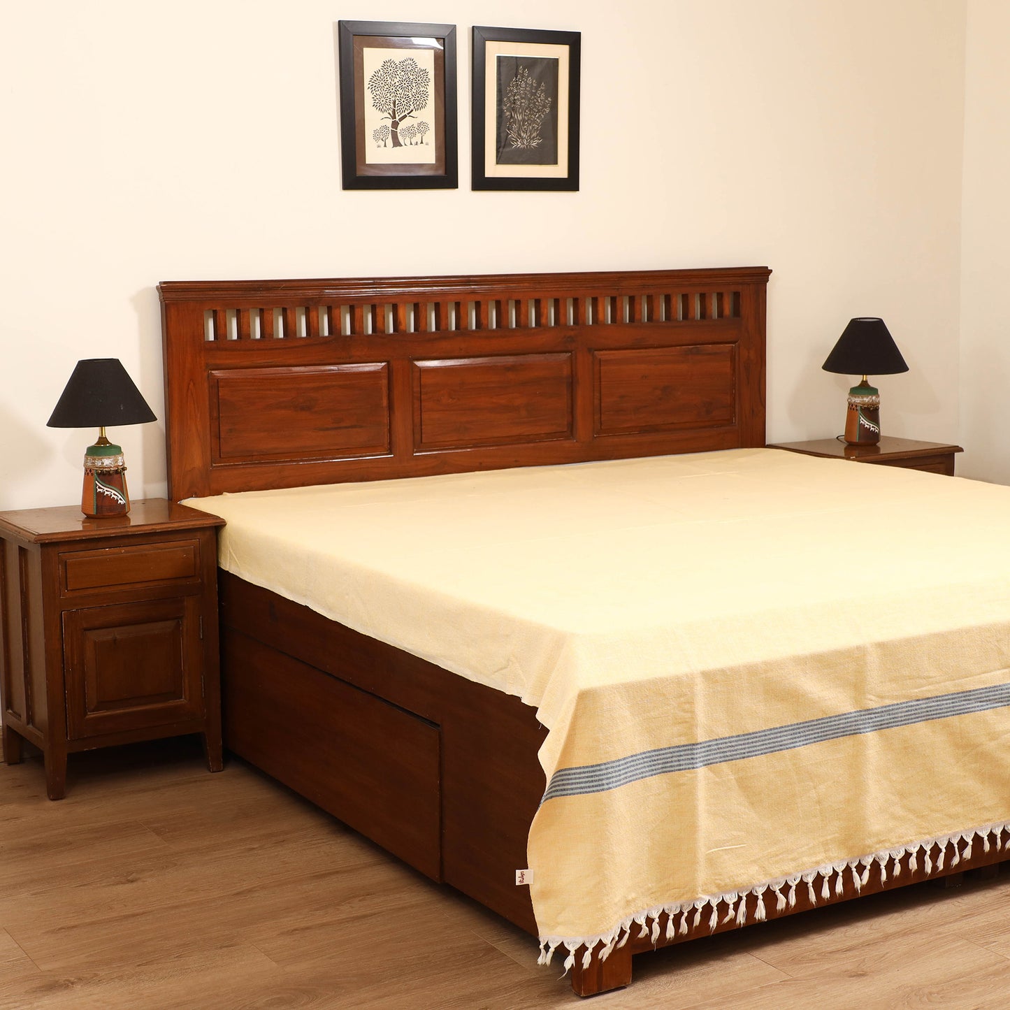 Handloom Cotton Double Bedsheet (108 x 90 in) 09