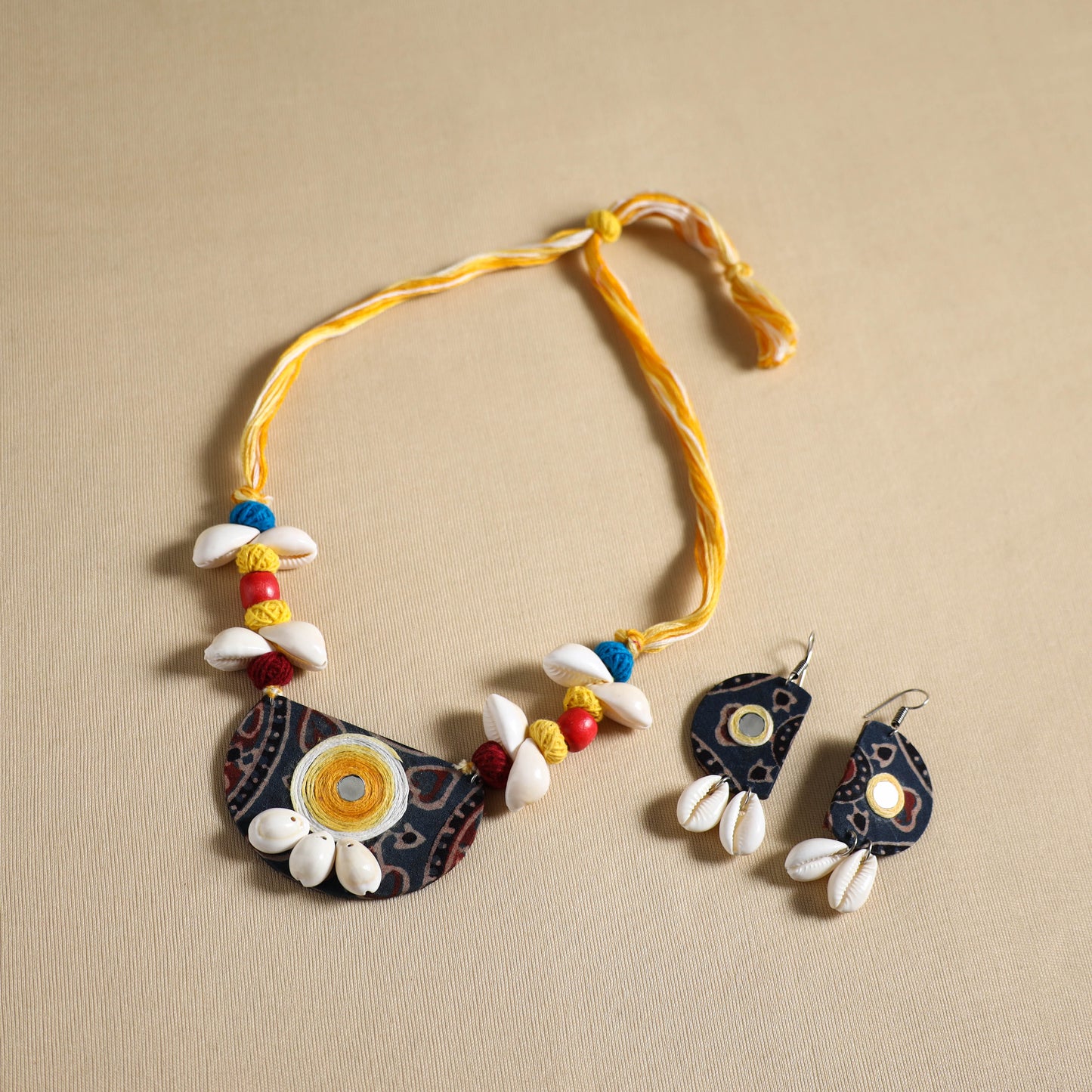 Handmade Shell Work Fabart Necklace Set 13