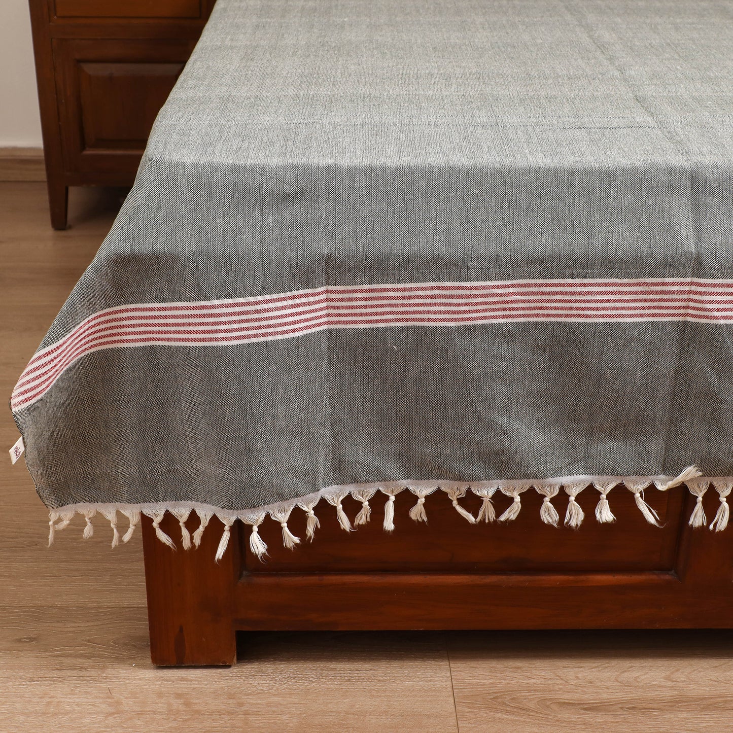 Handloom Cotton Single Bedsheet (90 x 60 in) 184