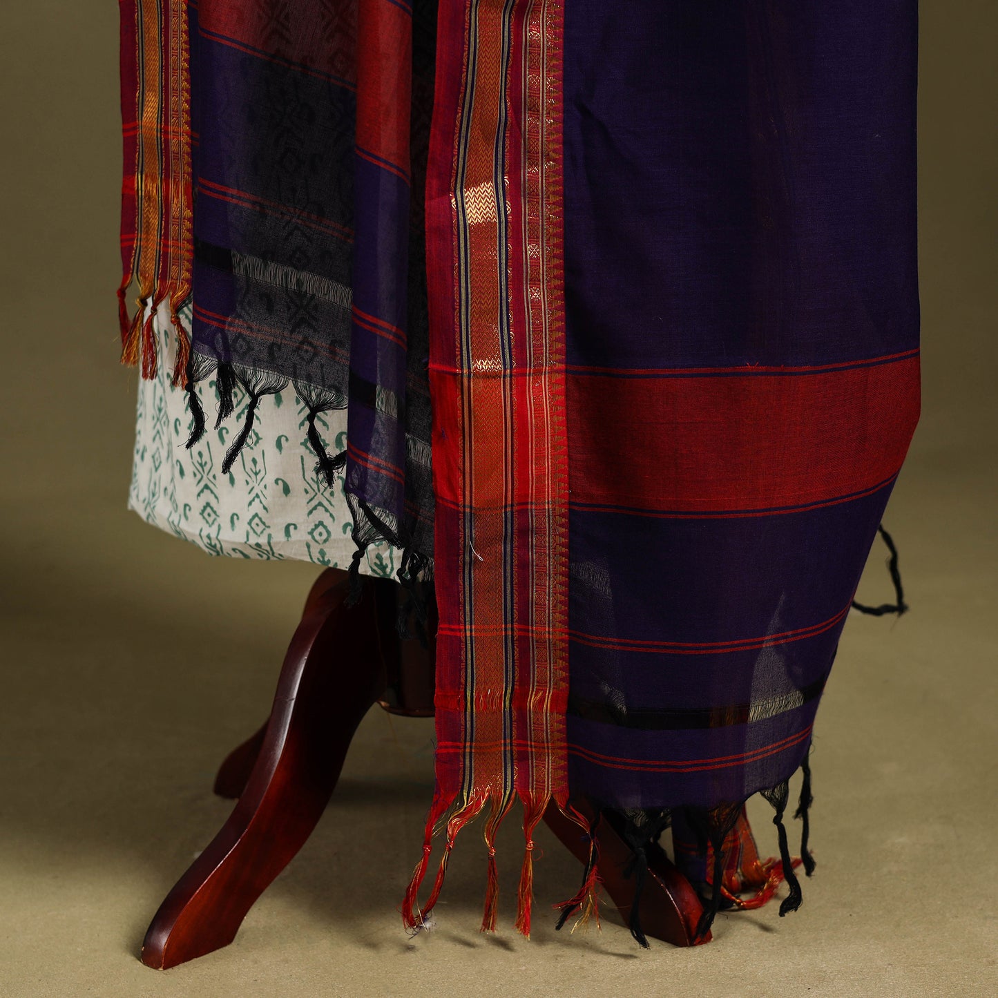 Blue - dharwad cotton dupatta with zari border 02