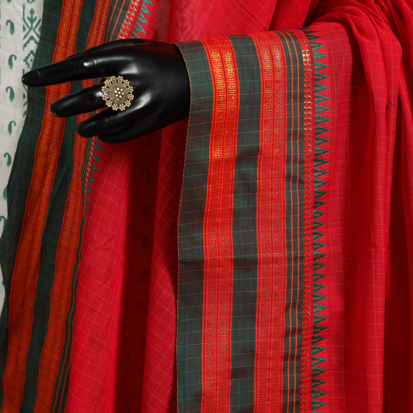 Red - dharwad cotton dupatta with zari border 05