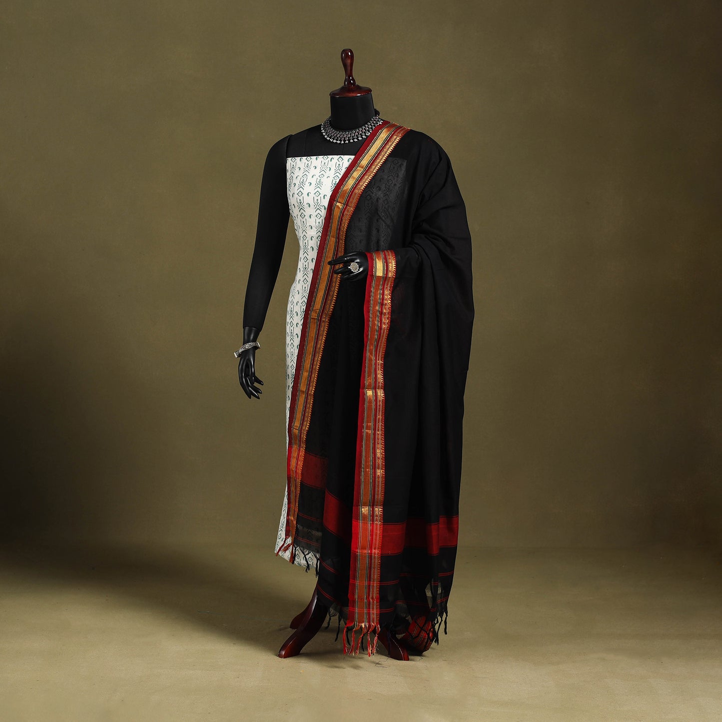 Black - dharwad cotton dupatta with zari border 12
