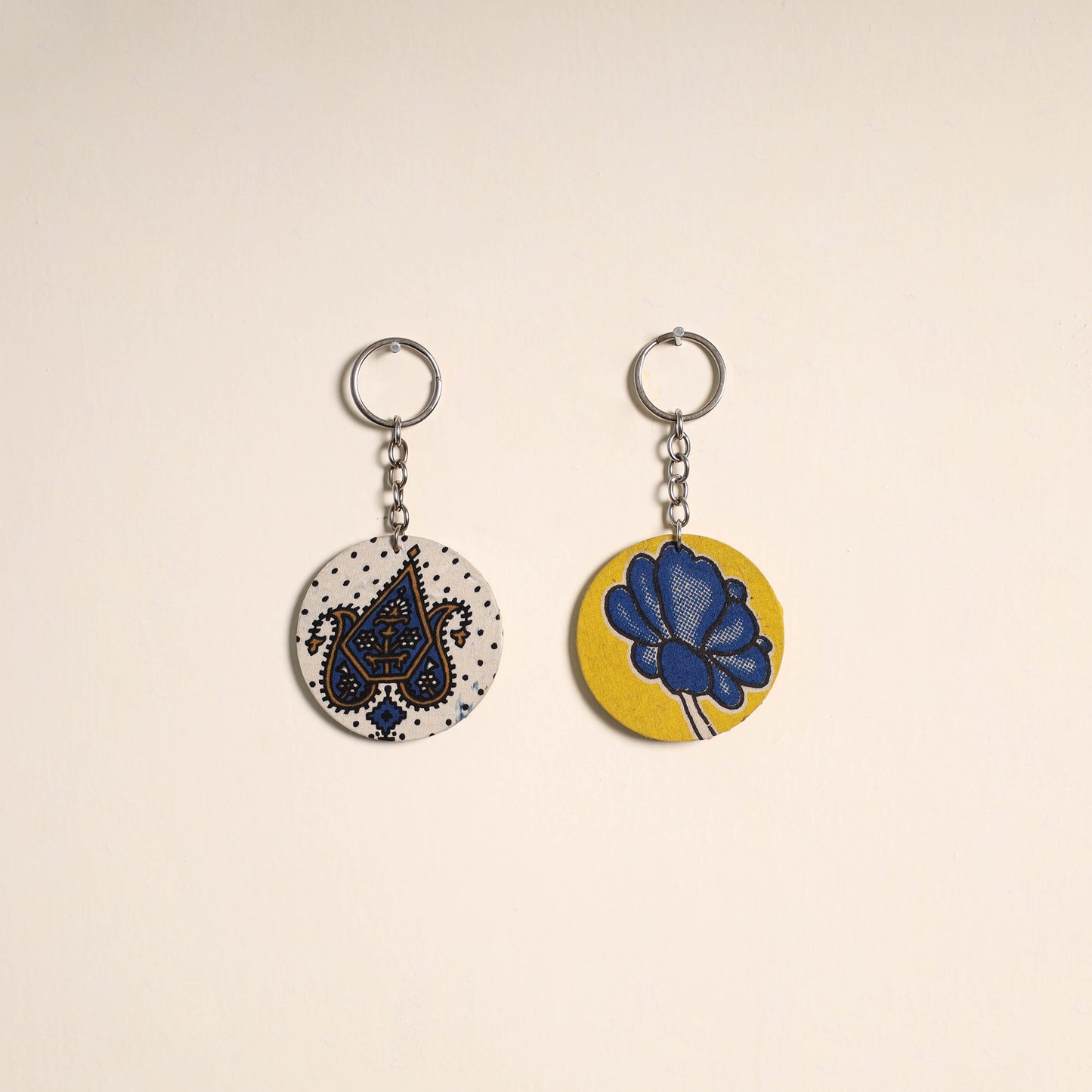 Multicolor - fabric-embellished wood keychain (set of 2) 04