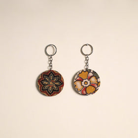 Multicolor - fabric-embellished wood keychain (set of 2) 10