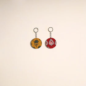 Multicolor - fabric-embellished wood keychain (set of 2) 18