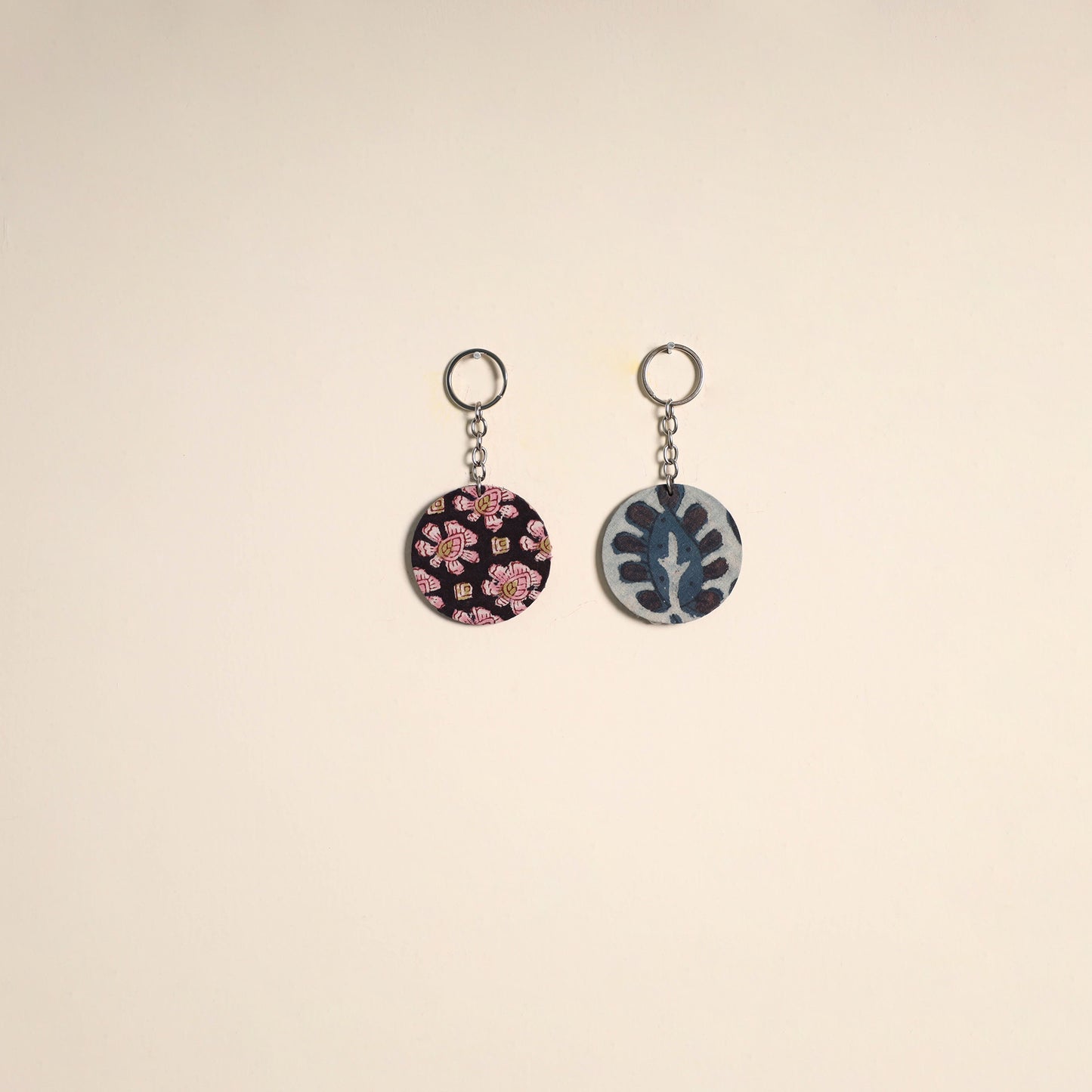 Multicolor - fabric-embellished wood keychain (set of 2) 36