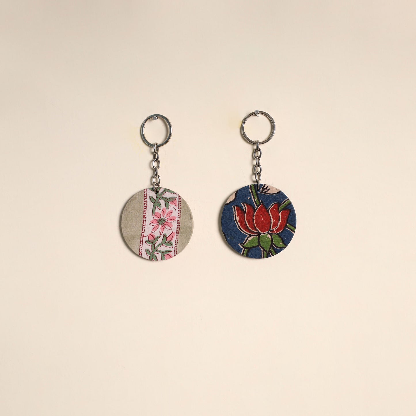 Multicolor - fabric-embellished wood keychain (set of 2) 37