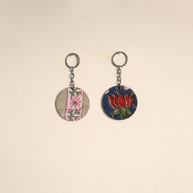 Multicolor - fabric-embellished wood keychain (set of 2) 37