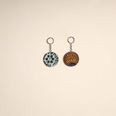 Multicolor - fabric-embellished wood keychain (set of 2) 47