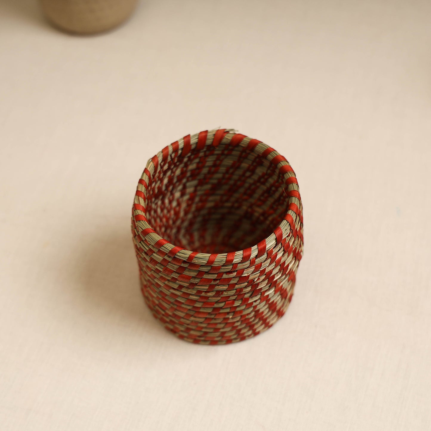 Red - Handcrafted Eco-Friendly Sabai Grass Pen Stand 03