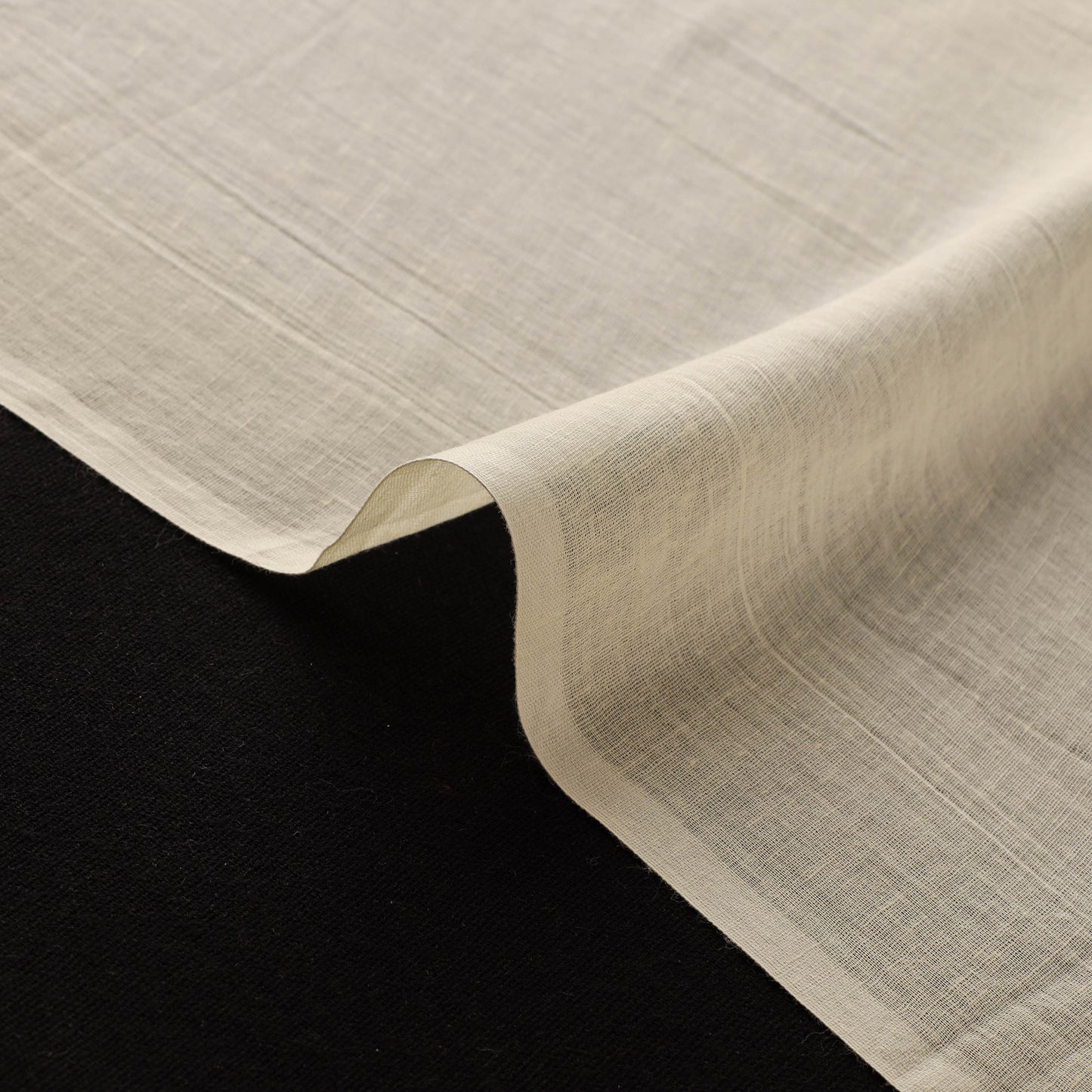 Prewashed Mul Cotton Plain Fabric 31