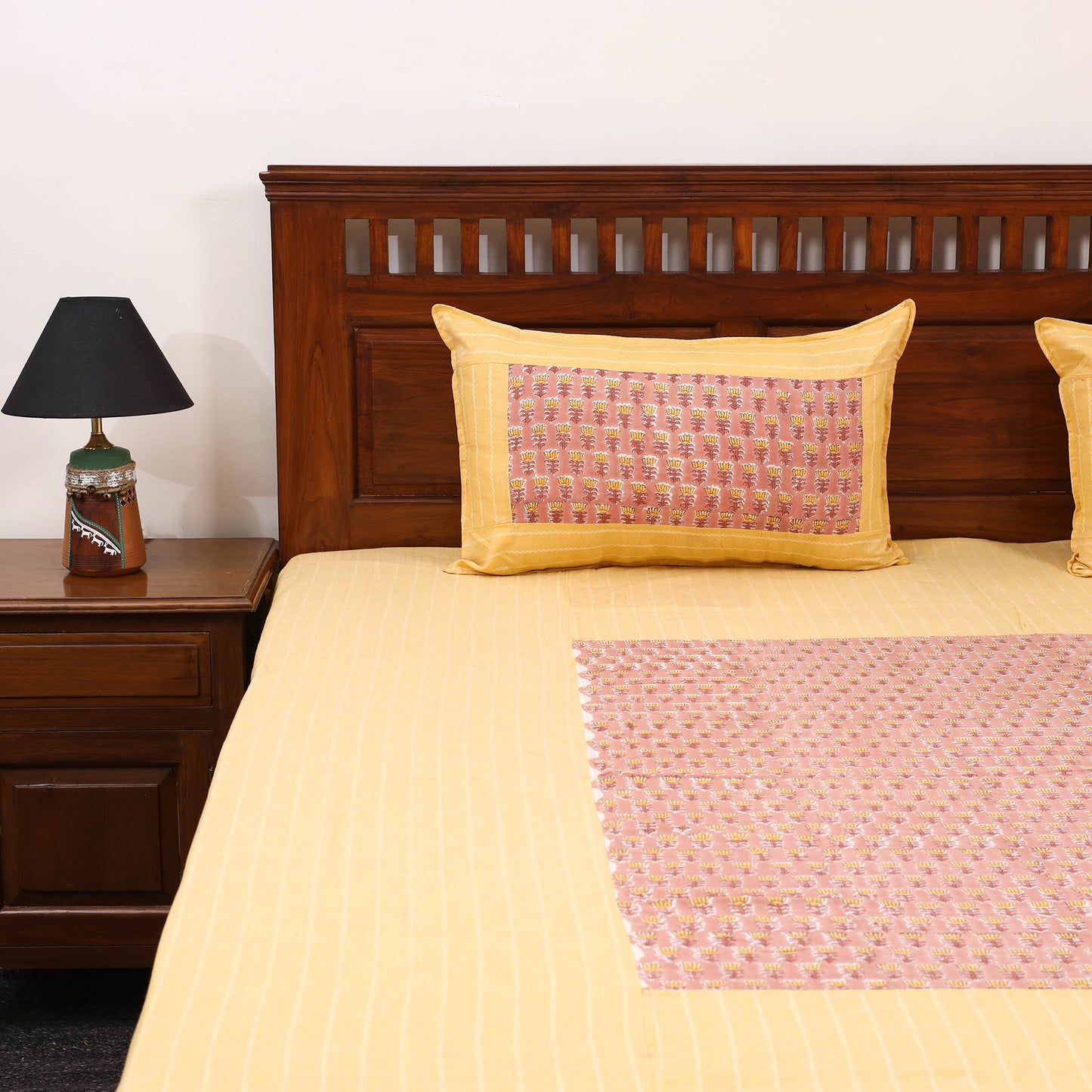Beige Jacquard with Sanganeri Patch Cotton Bedsheet Set