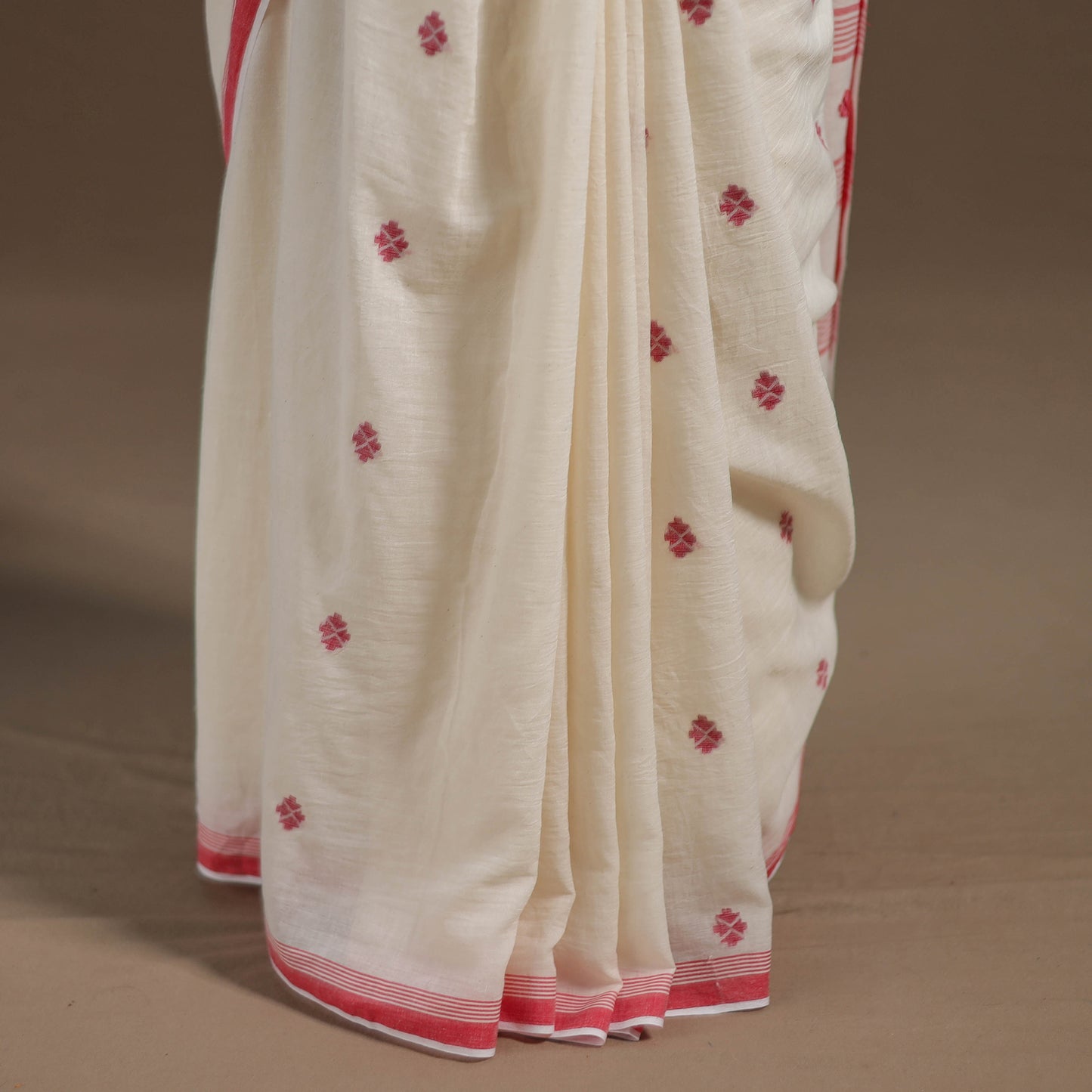 White - Durga Pooja Special - Handloom Cotton Burdwan Jamdani Saree 03