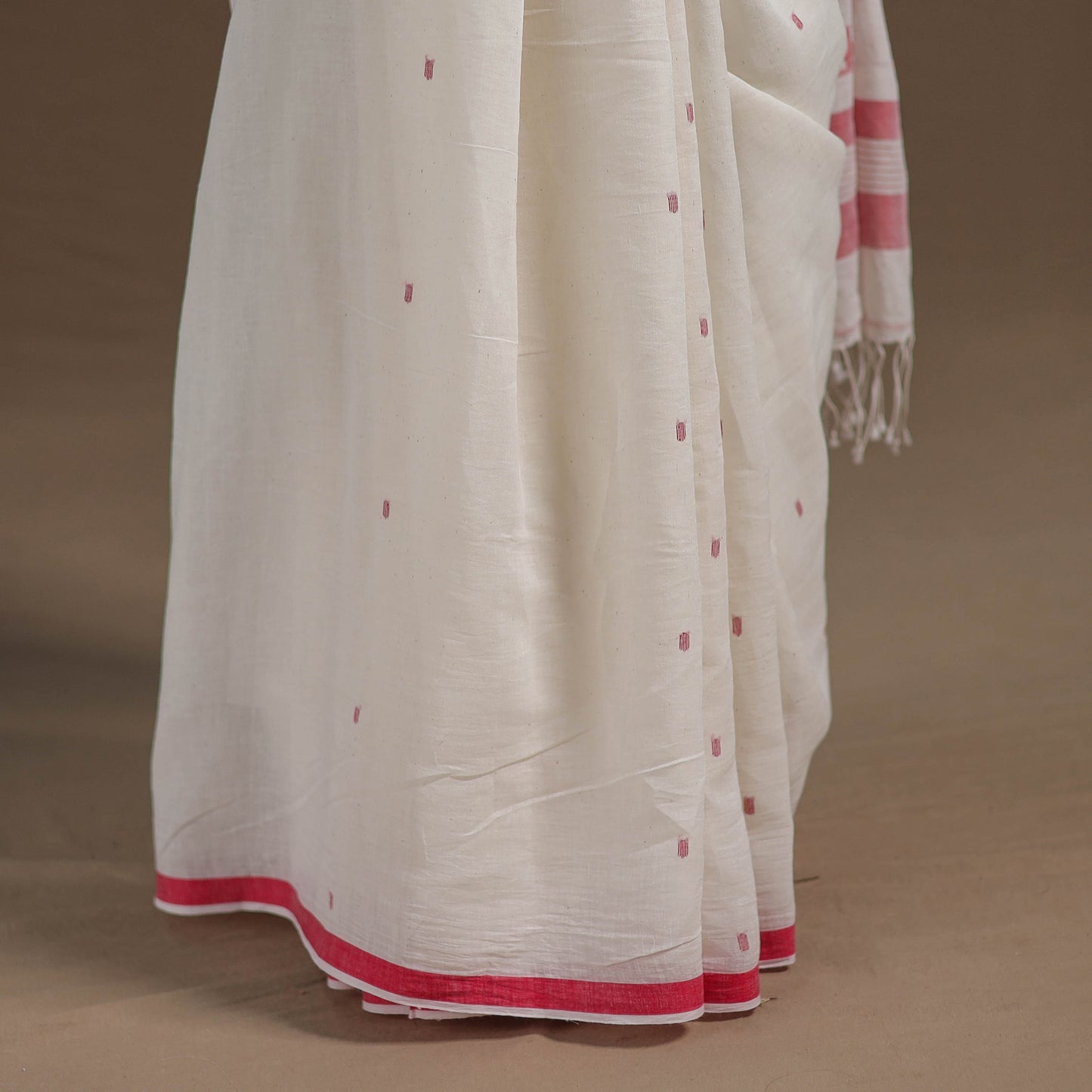 White - Durga Pooja Special - Handloom Cotton Phulia Jamdani Saree 10