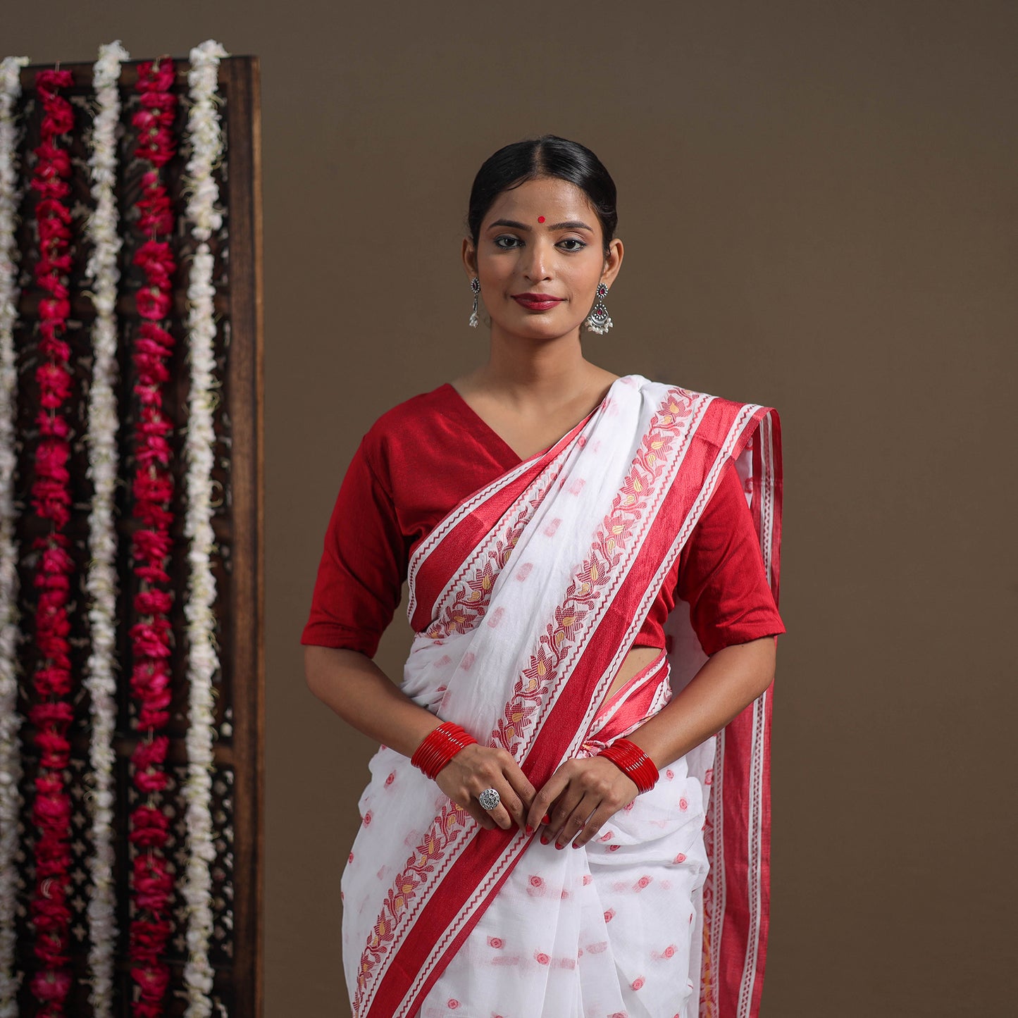 White - Durga Pooja Special - Handloom Cotton Phulia Jamdani Saree 08