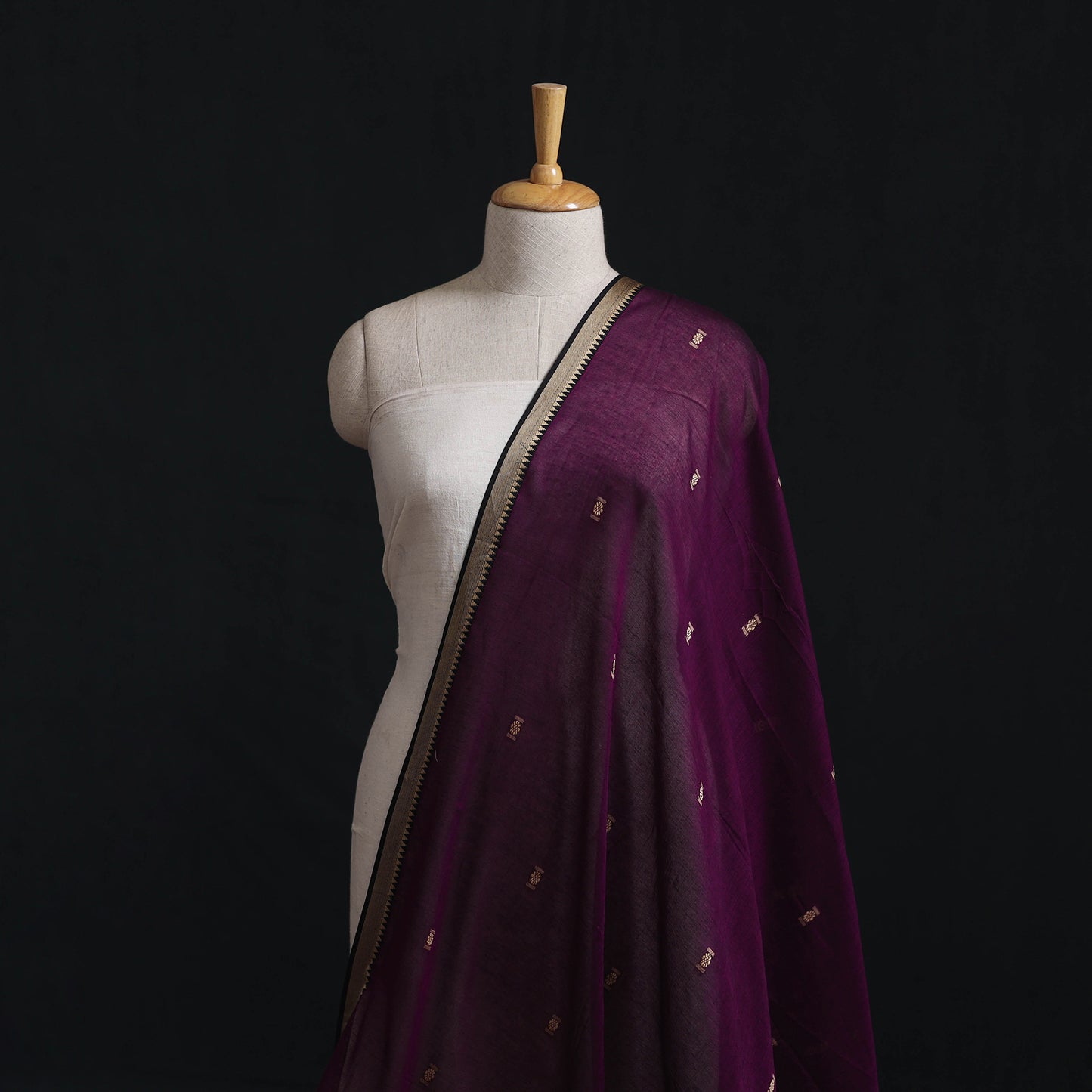 Dharwad Mercerised Cotton Thread Buta Fabric 04