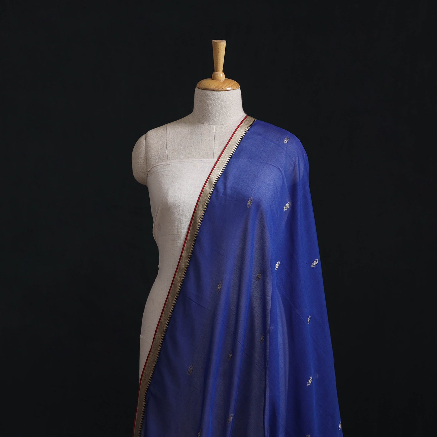 Dharwad Mercerised Cotton Thread Buta Fabric 18