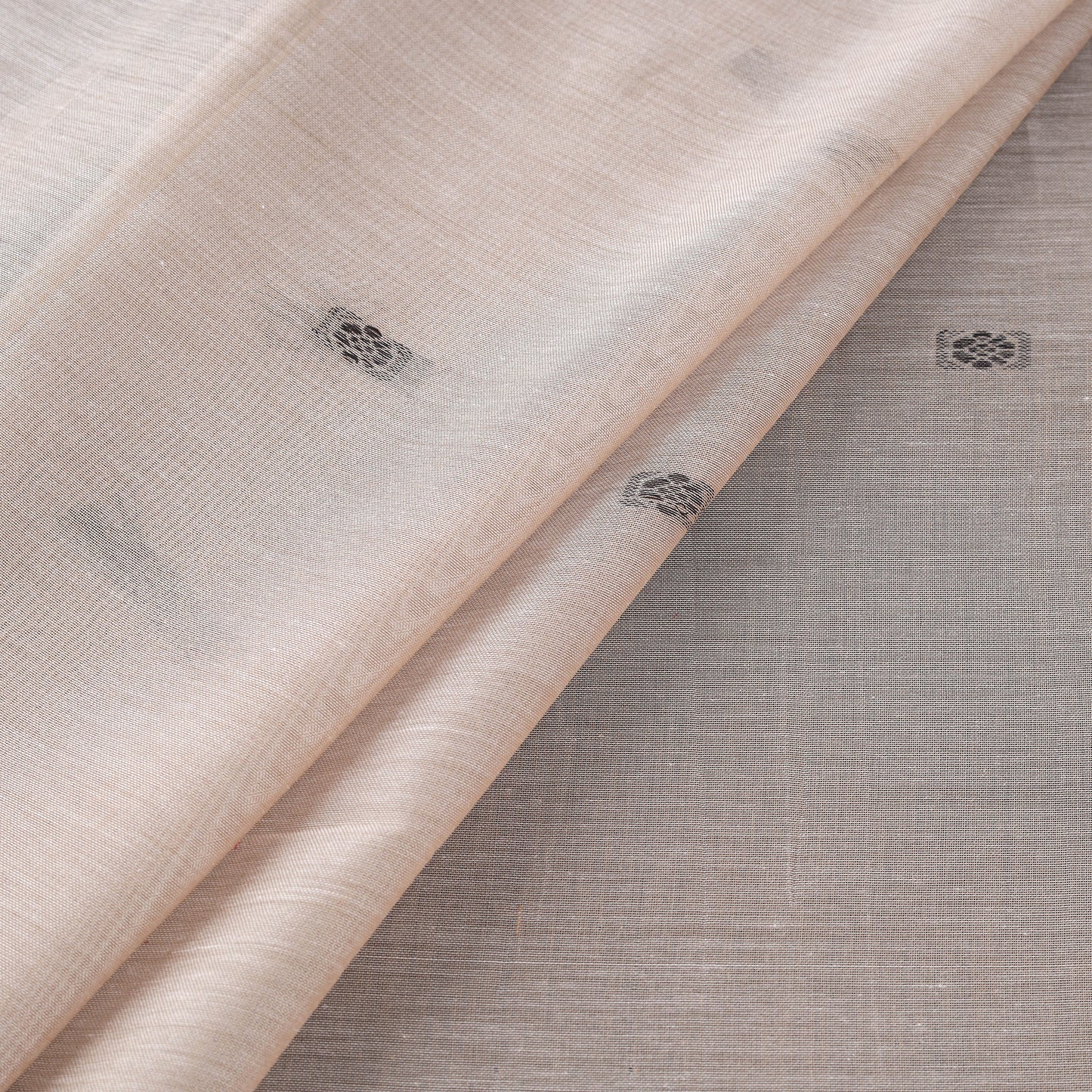 Dharwad Mercerised Cotton Thread Buta Fabric 10