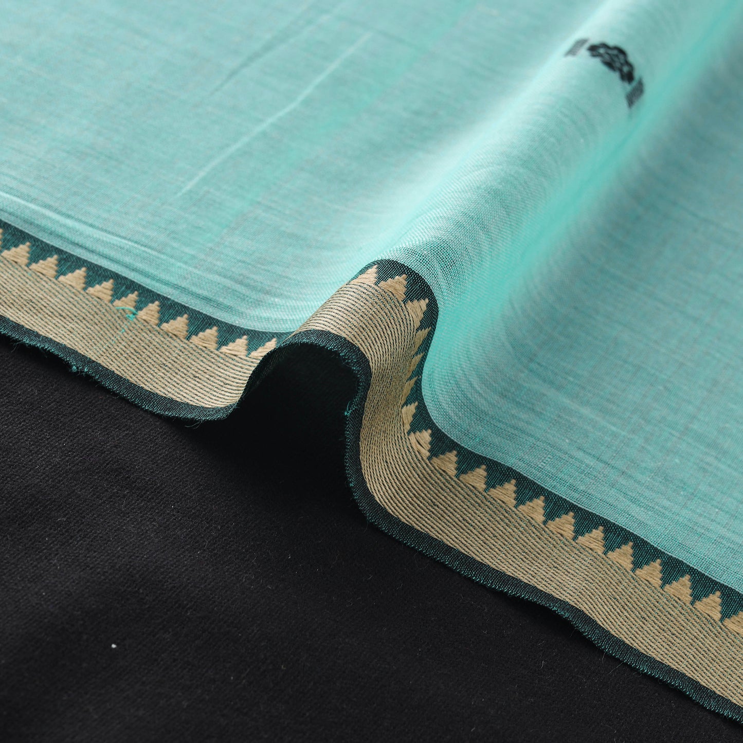 Dharwad Mercerised Cotton Thread Buta Fabric 06