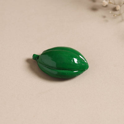 Capsicum - handpainted terracotta magnet 09 - handcrafted